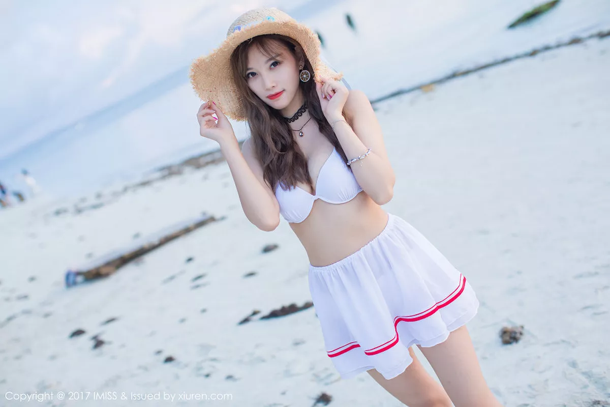 秀人集.com_[IMISS爱蜜社]Vol.185_女神杨晨晨sugar塞班旅拍阳光沙滩清纯服饰秀完美身材写真42P