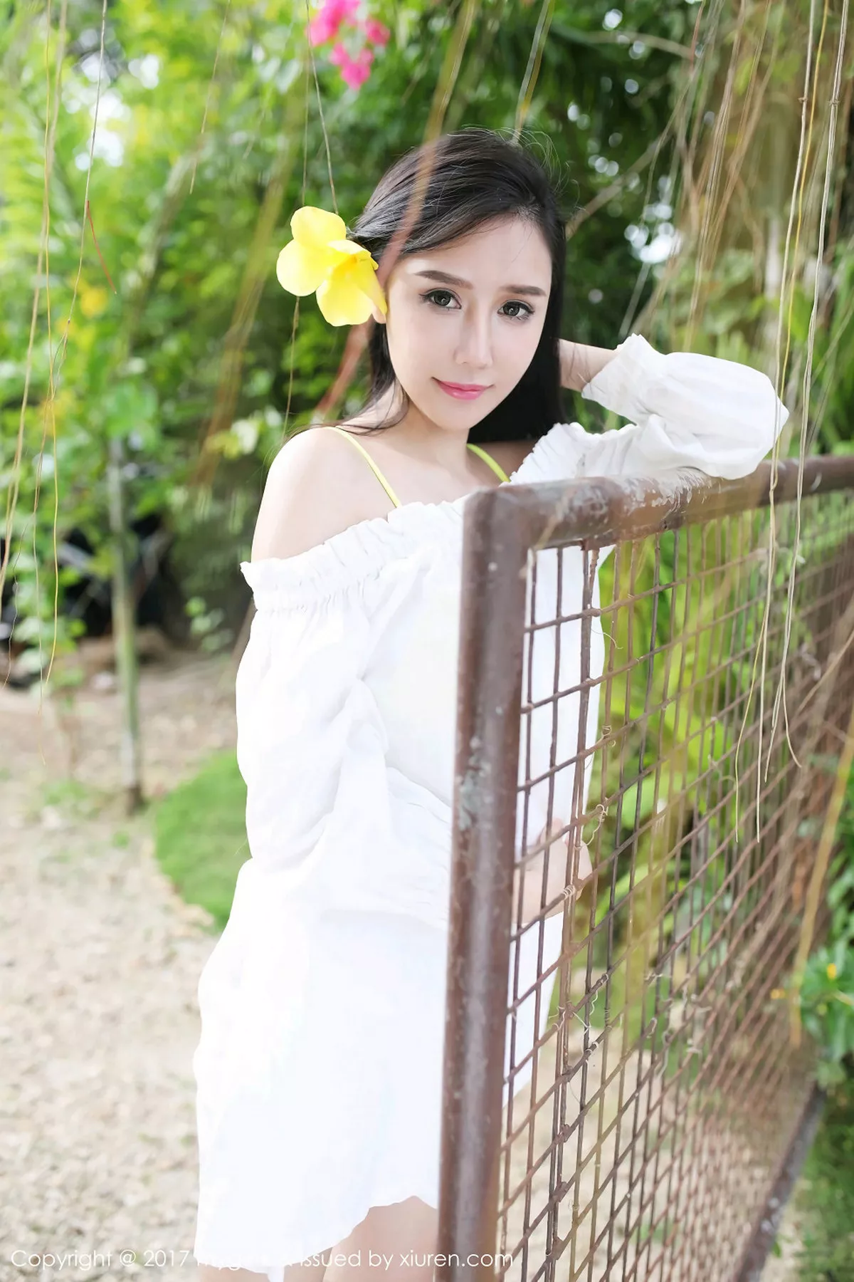 秀人集.com_[MyGirl美媛馆]Vol.260_嫩模女神于大乔薄荷岛旅拍黄色比基尼湿身秀美乳诱惑写真48P