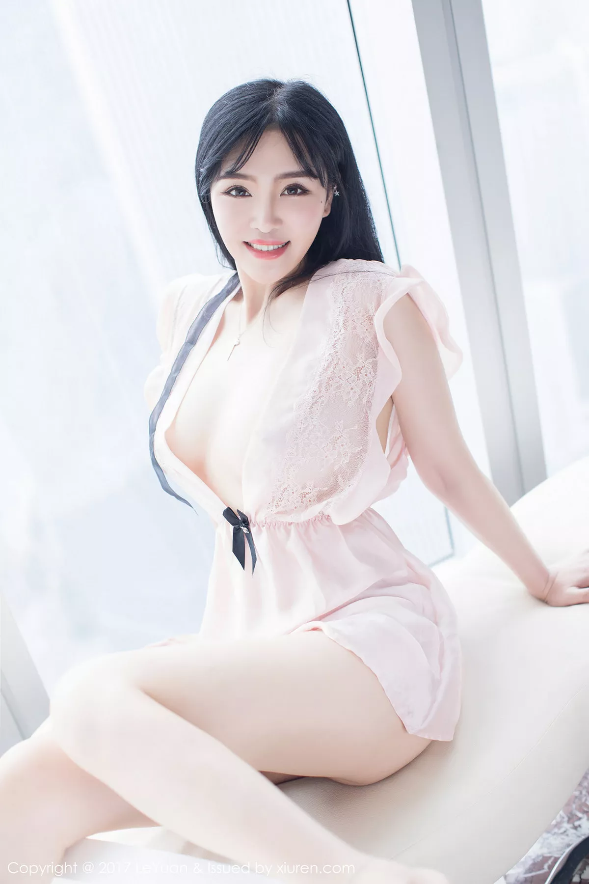 秀人集.com_[LeYuan星乐园]Vol.046_女神刘钰儿居家粉红蕾丝睡裙真空秀傲人豪乳诱惑写真46P