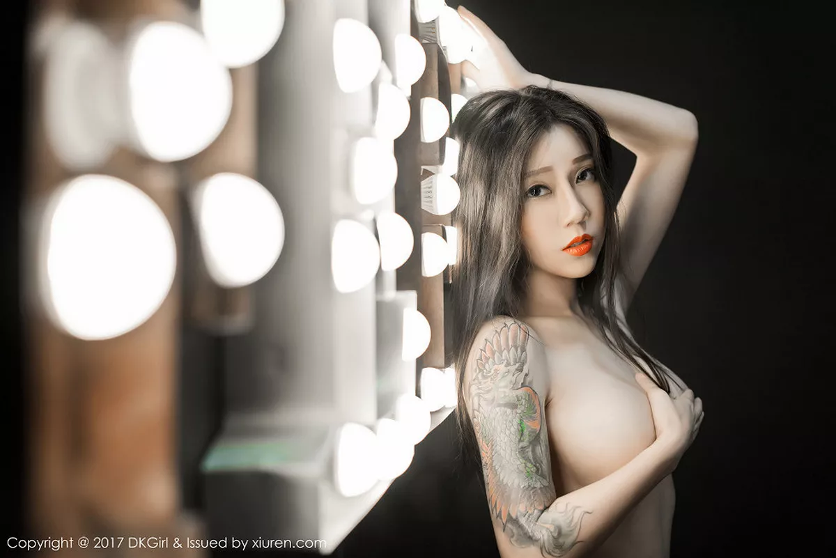秀人集.com_[DKGirl御女郎]Vol.037_嫩模夏妍全裸上身加豹纹内衣秀傲人巨乳白嫩翘臀诱惑写真57P