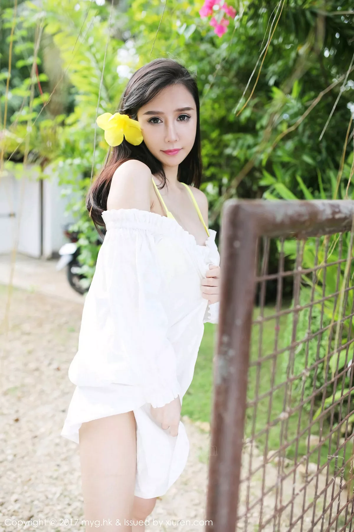 秀人集.com_[MyGirl美媛馆]Vol.260_嫩模女神于大乔薄荷岛旅拍黄色比基尼湿身秀美乳诱惑写真48P