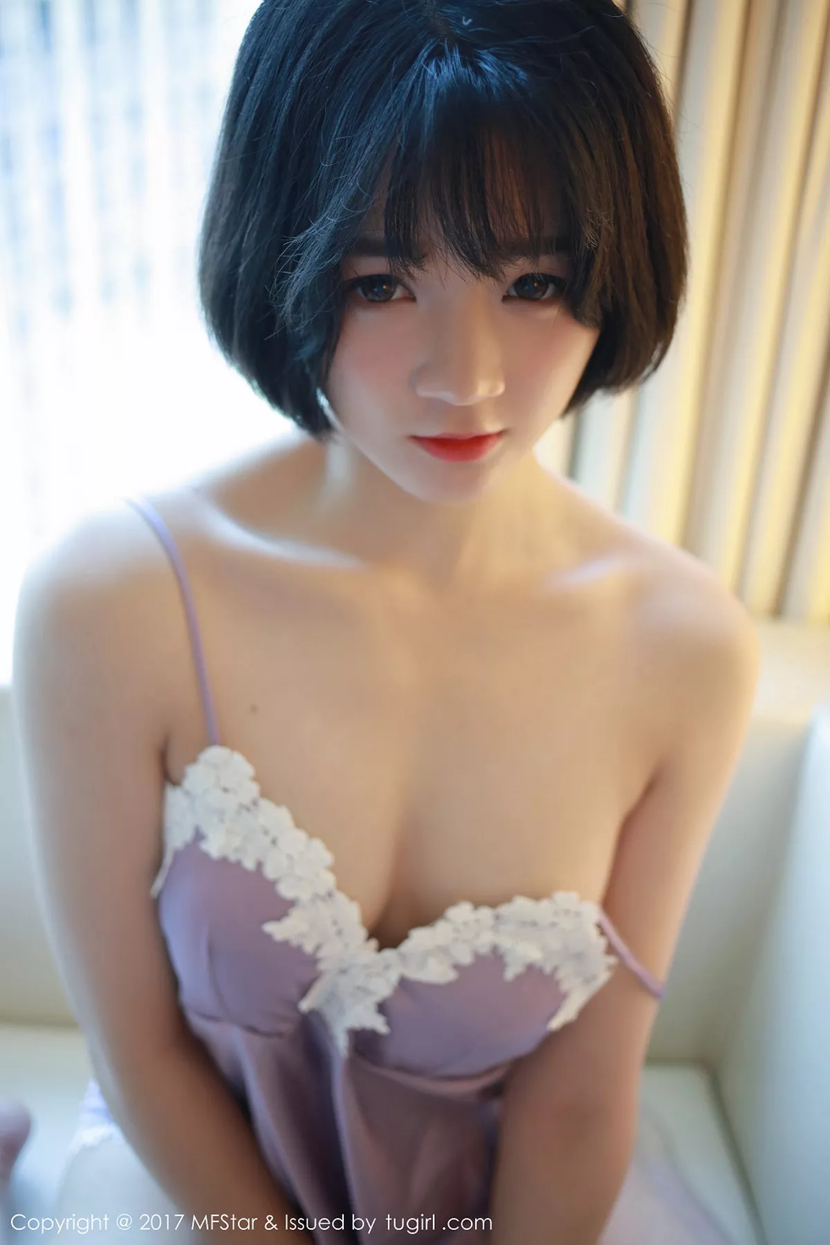 秀人集.com_[MFStar模范学院]Vol.103_嫩模悦爷妖精居家私房吊带睡裙半脱秀豪乳翘臀诱惑写真45P