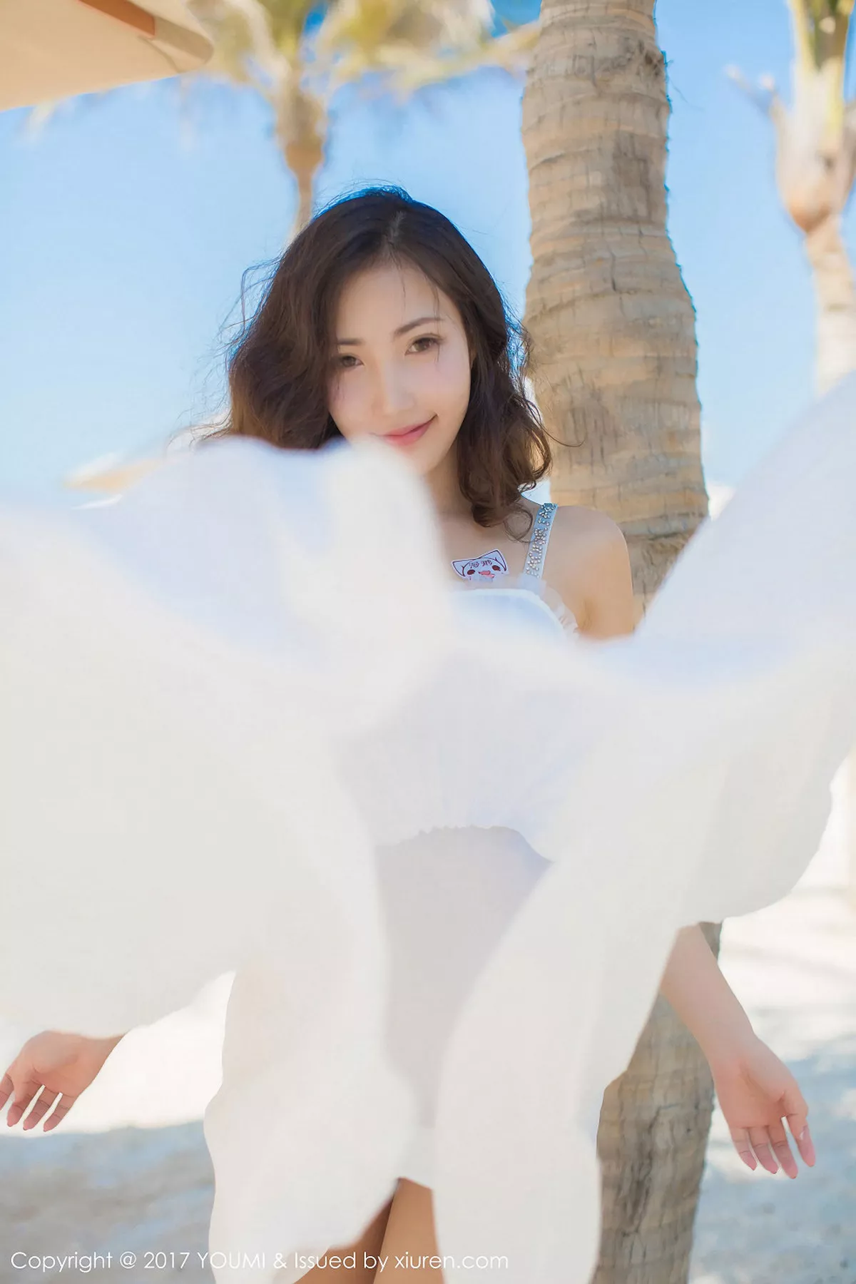 秀人集.com_[YouMi尤蜜荟]Vol.078_女神Yumi-尤美迪拜旅拍白色比基尼秀完美身材性感写真44P