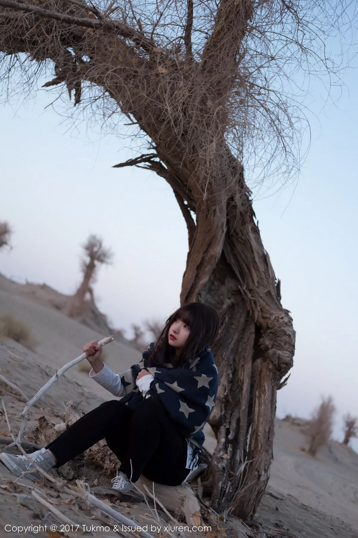 秀人集.com_[Tukmo兔几盟]Vol.105_嫩模球球沙漠之旅第三套万般风情绕眉梢可爱迷人写真40P