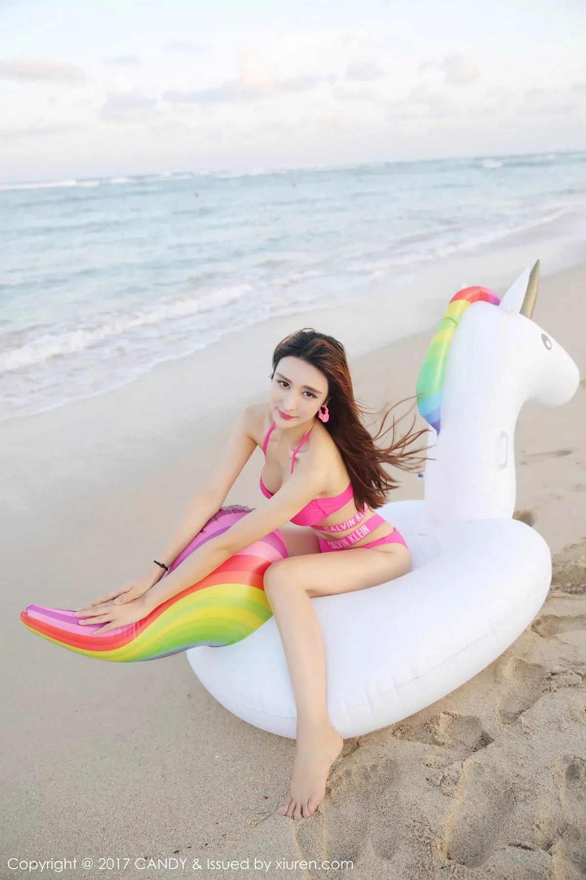 秀人集.com_[Candy糖果画报]Vol.041_嫩模伊莉娜巴厘岛旅拍沙滩边红色性感比基尼秀完美身材写真43P