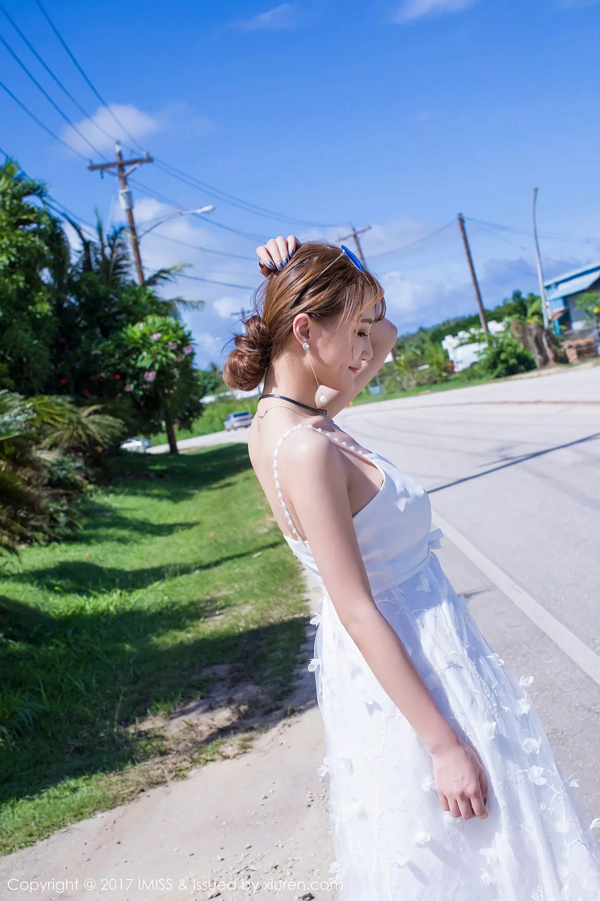 秀人集.com_[IMISS爱蜜社]Vol.191_气质美女妤薇Vivian塞班旅拍清新白色长裙性感比基尼写真33P