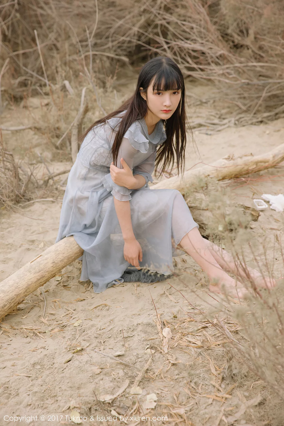 秀人集.com_[Tukmo兔几盟]Vol.104_美女主播之应沙漠旅拍清新连身裙系列唯美迷人写真40P