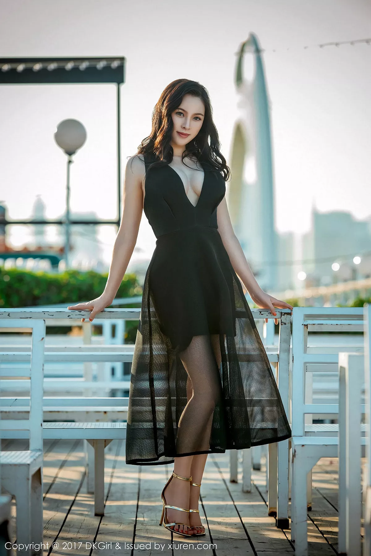 秀人集.com_[DKGirl御女郎]Vol.044_轻熟女厉雯娜白色抹胸内衣加白色丁字裤秀丰乳肥臀诱惑写真44P