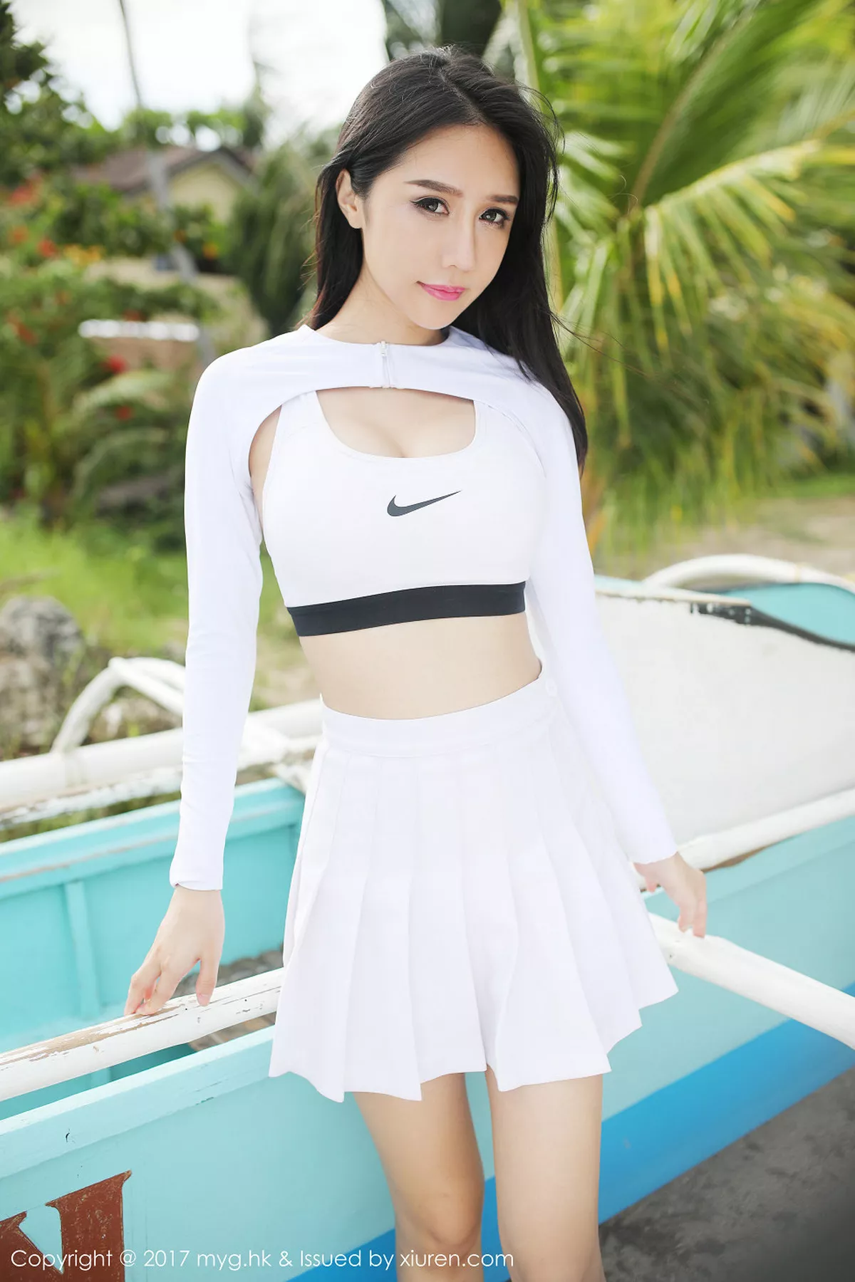 秀人集.com_[MyGirl美媛馆]Vol.268_嫩模于大乔美丽公主户外性感比基尼秀完美身材迷人写真51P