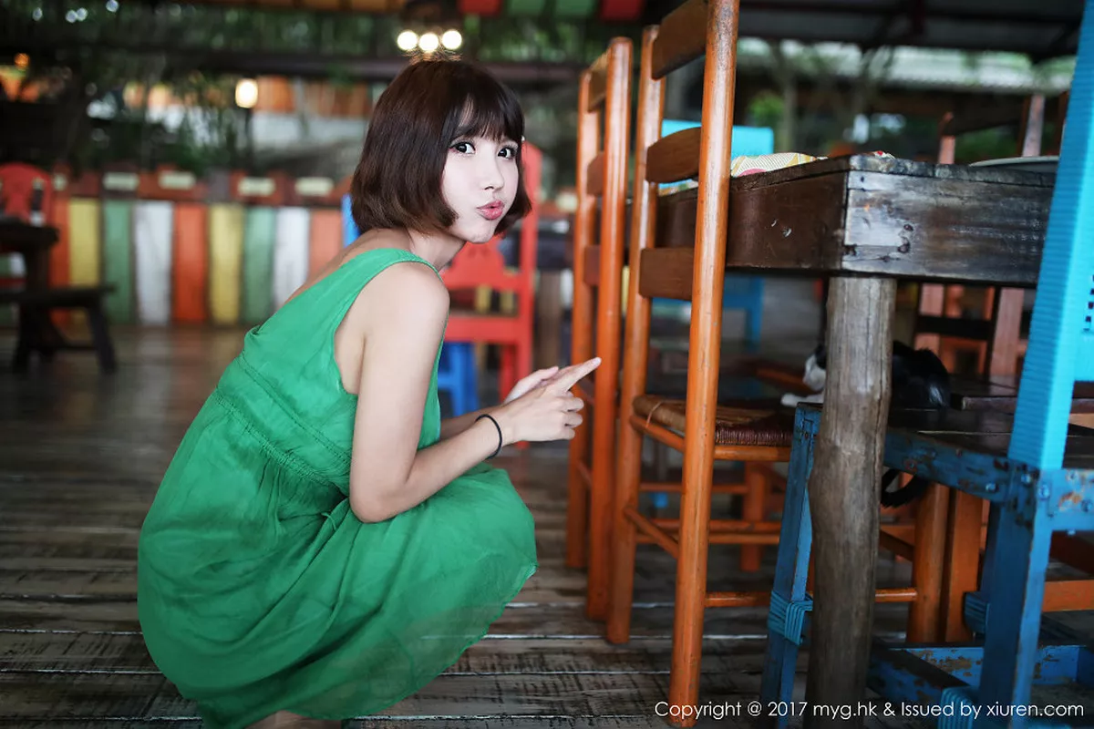 秀人集.com_[MyGirl美媛馆]Vol.267_嫩模晓茜sunny海边脱长裙波点式比基尼秀傲人美胸写真76P