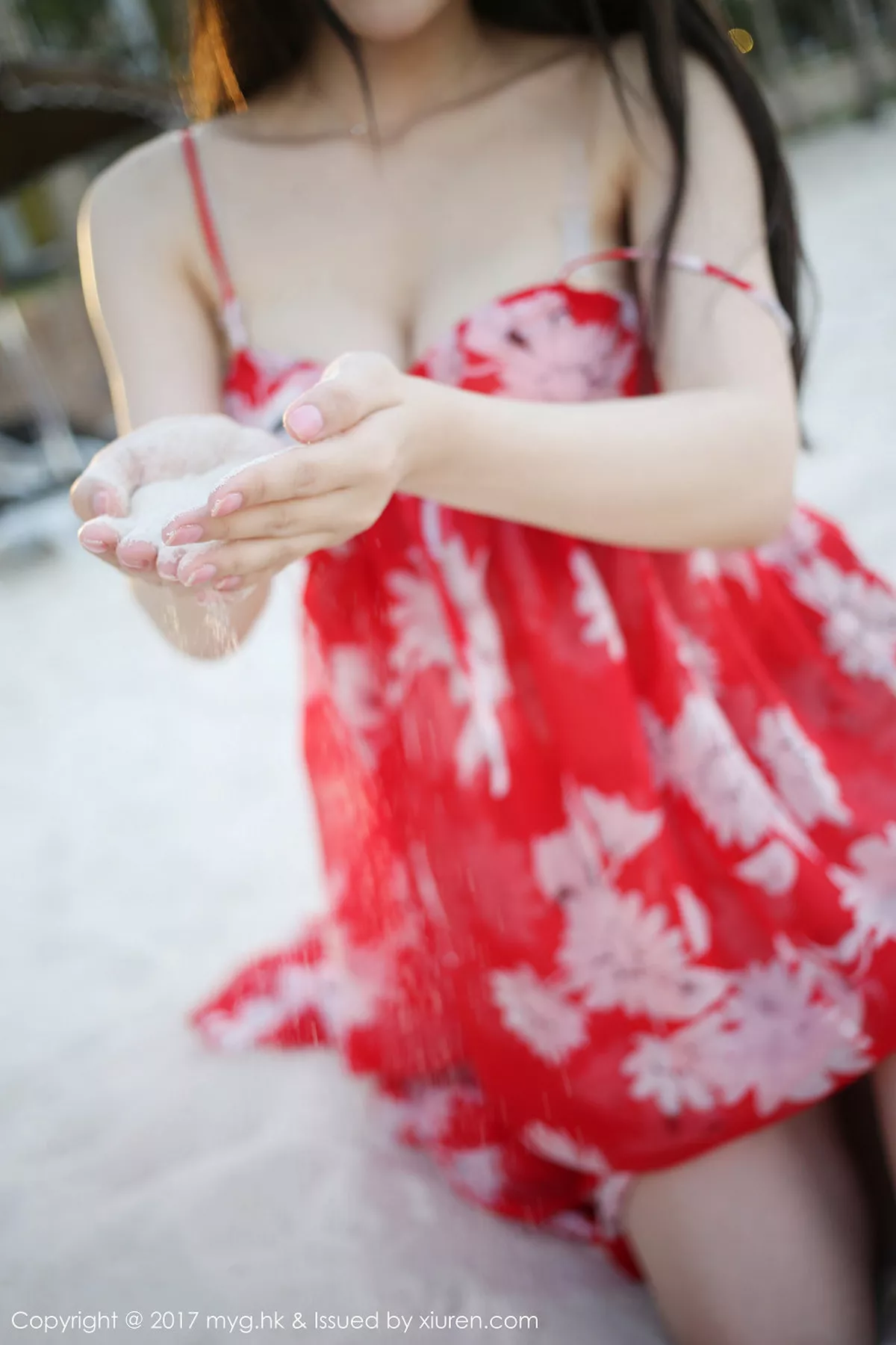 秀人集.com_[MyGirl美媛馆]Vol.264_嫩模唐琪儿il越南旅拍波西米亚风红色吊带裙性感写真51P