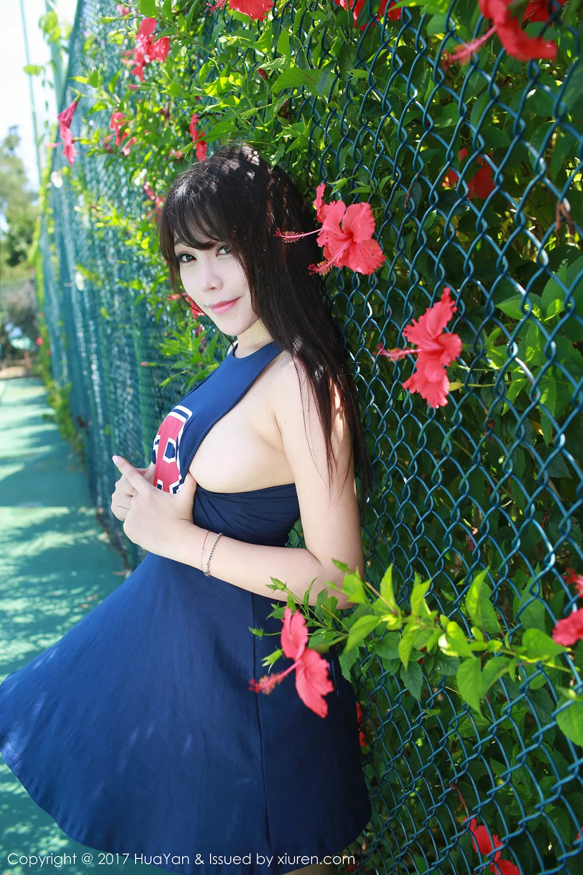 秀人集.com_[HuaYan花の颜]Vol.049_嫩模芝芝Booty塞班岛旅拍黑色蕾丝边情趣内衣完美诱惑写真55P