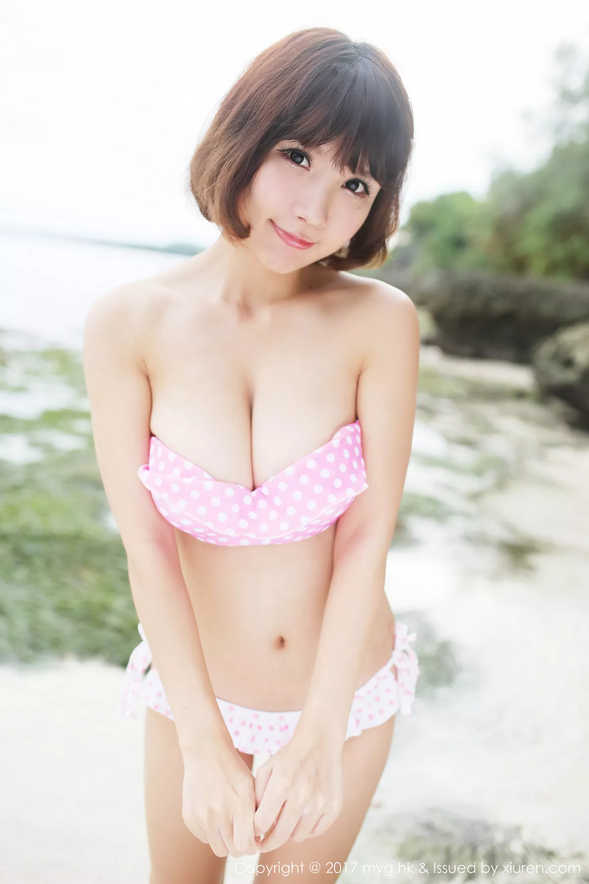 秀人集.com_[MyGirl美媛馆]Vol.267_嫩模晓茜sunny海边脱长裙波点式比基尼秀傲人美胸写真76P