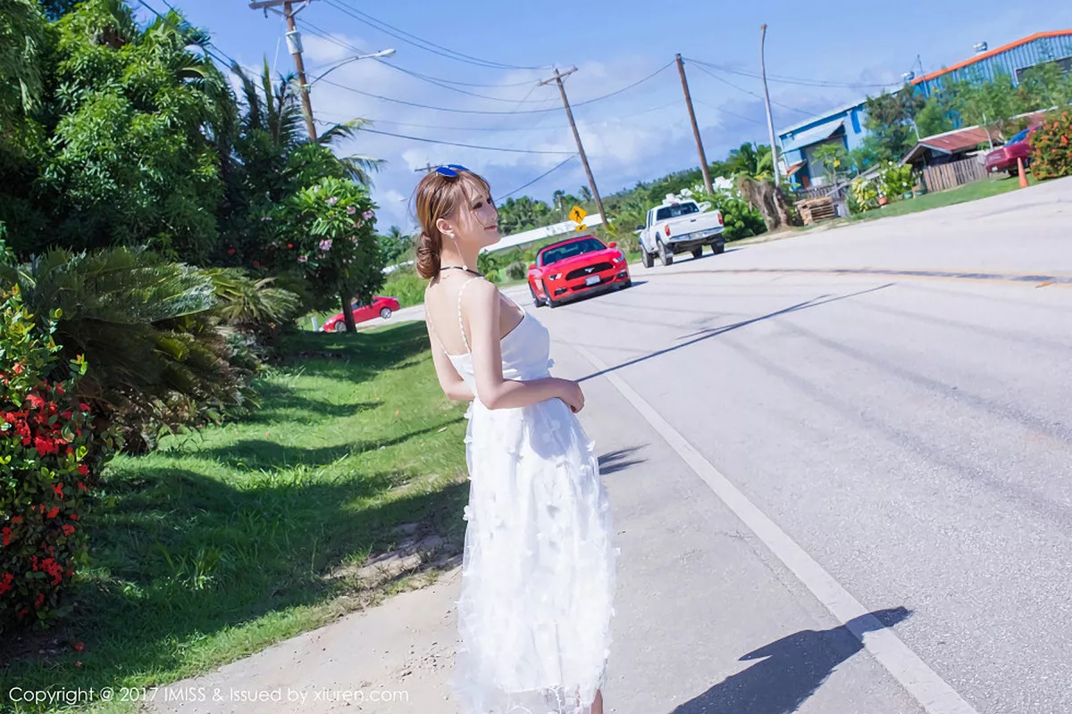 秀人集.com_[IMISS爱蜜社]Vol.191_气质美女妤薇Vivian塞班旅拍清新白色长裙性感比基尼写真33P