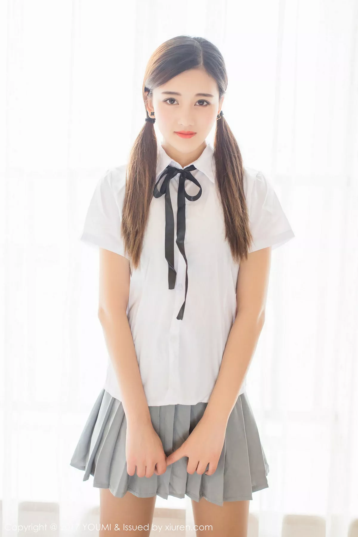 秀人集.com_[YouMi尤蜜荟]Vol.087_新人模特娜娜TINA办公室黑丝OL制服秀完美身材靓丽迷人写真40P