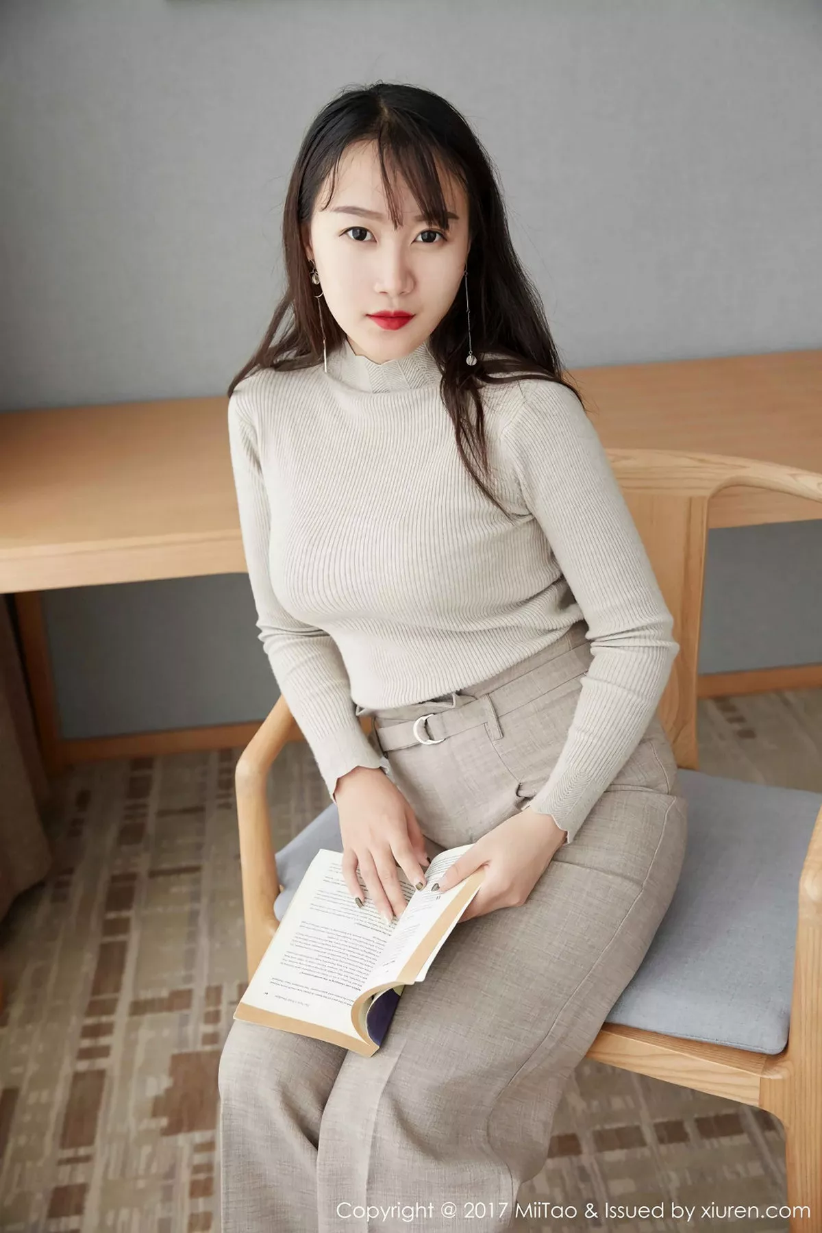 秀人集.com_[MiiTao蜜桃社]Vol.087_嫩模雯丽居家黑色开胸紧身衣秀豪乳全裸下身翘臀诱惑写真61P