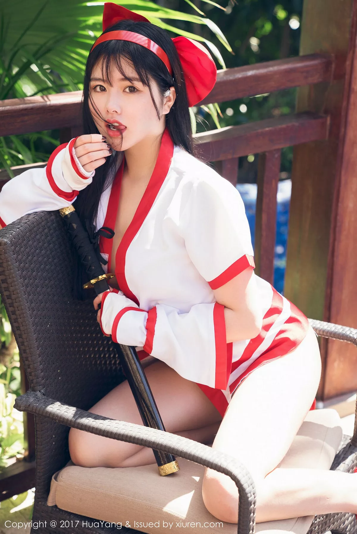 秀人集.com_[HuaYang花漾]Vol.018_女神娜露Selena三亚旅拍荣耀玩家最强福利泳池全裸诱惑写真40P