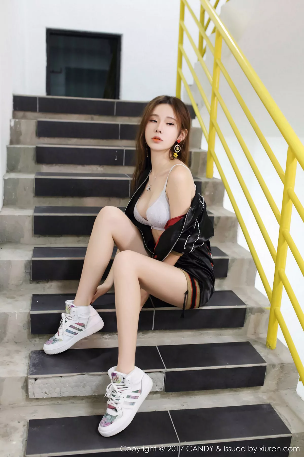 秀人集.com_[Candy糖果画报]Vol.044_嫩模萌琪琪Irene沙巴旅拍性感白色比基尼妩媚诱惑写真56P
