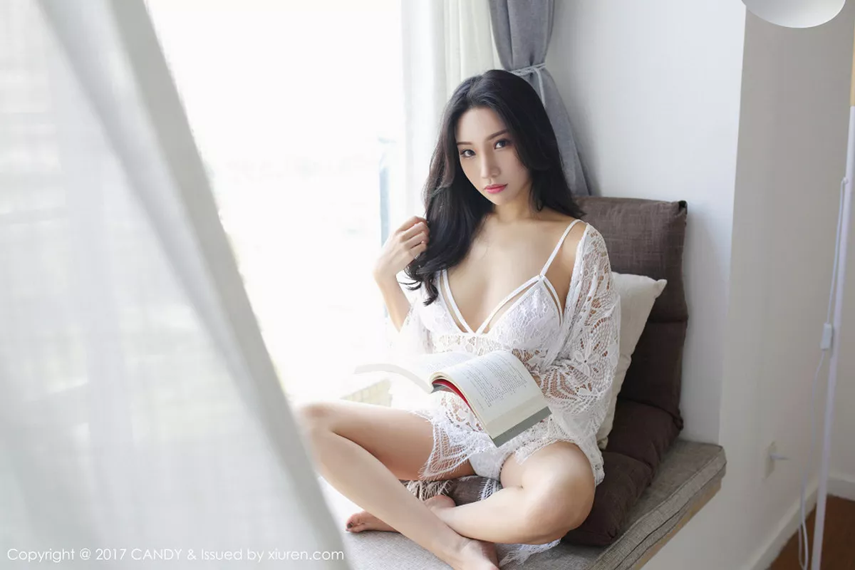 秀人集.com_[Candy糖果画报]Vol.045_嫩模小狐狸Sica私房白色半透内衣+黑色蕾丝情趣诱惑写真63P