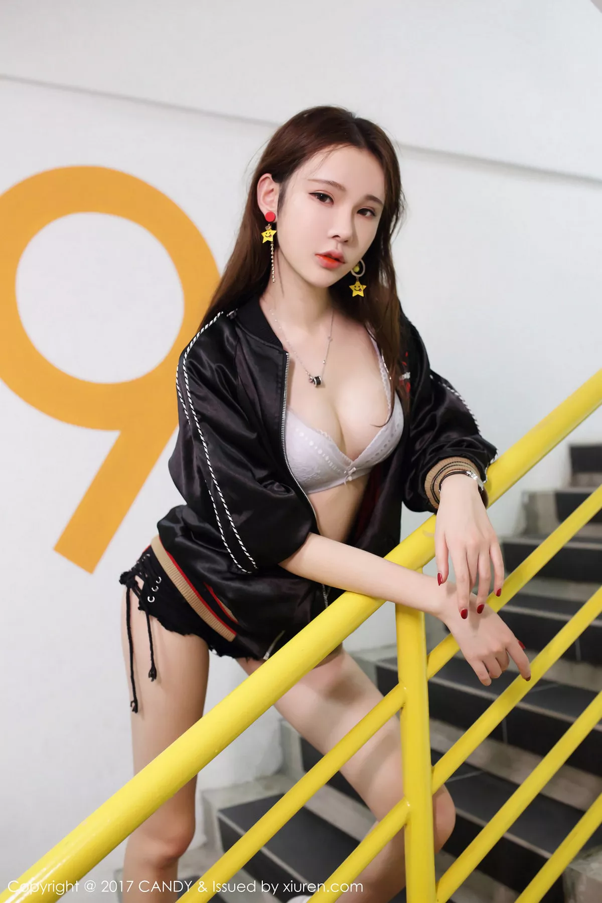 秀人集.com_[Candy糖果画报]Vol.044_嫩模萌琪琪Irene沙巴旅拍性感白色比基尼妩媚诱惑写真56P