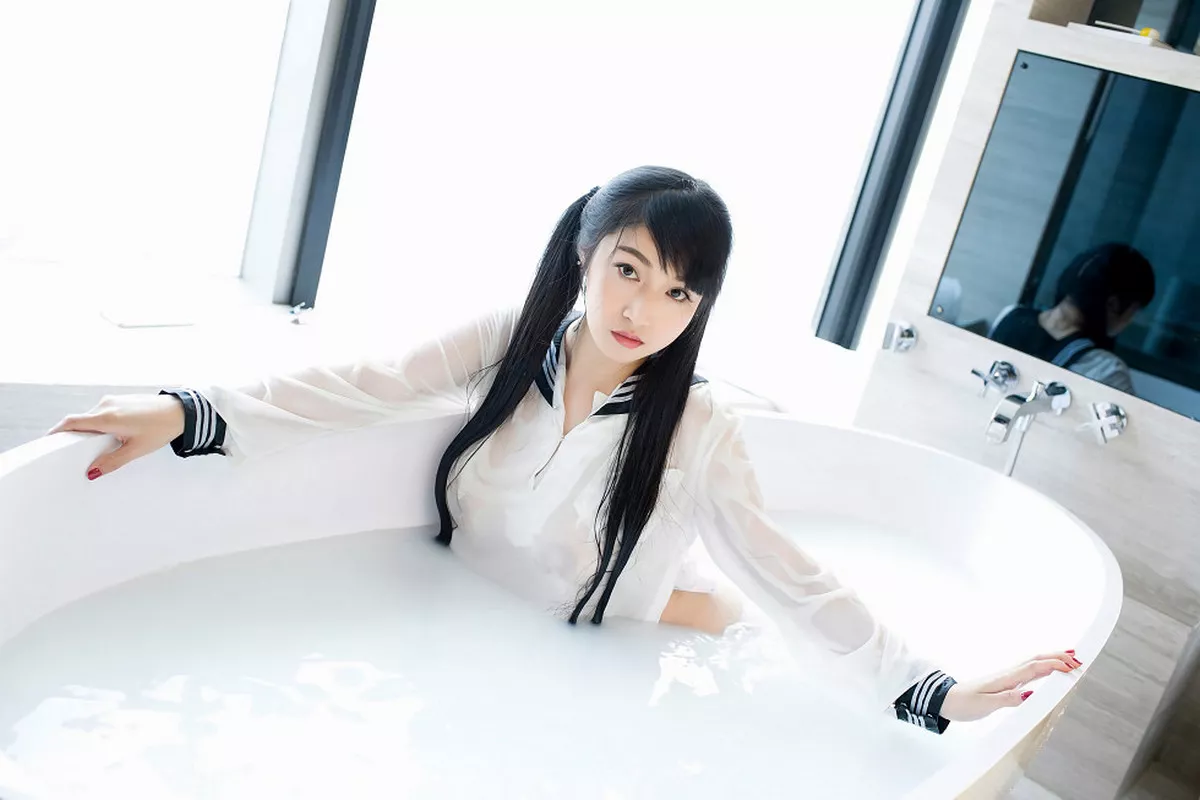 秀人集.com_[XiuRen秀人网]No.853_嫩模盼盼龙女sunny学生装牛奶浴+全裸乳贴秀美乳诱惑写真57P