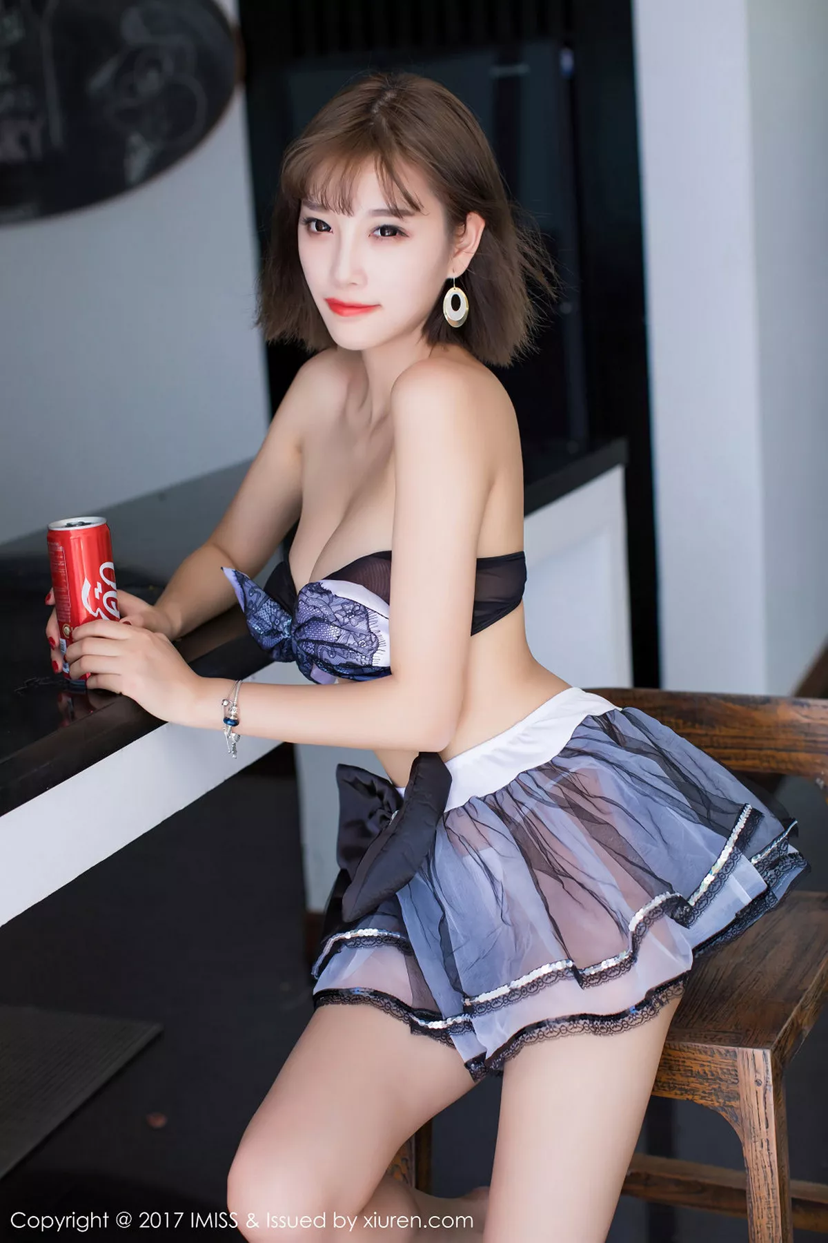 秀人集.com_[IMISS爱蜜社]Vol.201_女神杨晨晨sugar甲米旅拍泳池性感粉色比基尼迷人写真38P