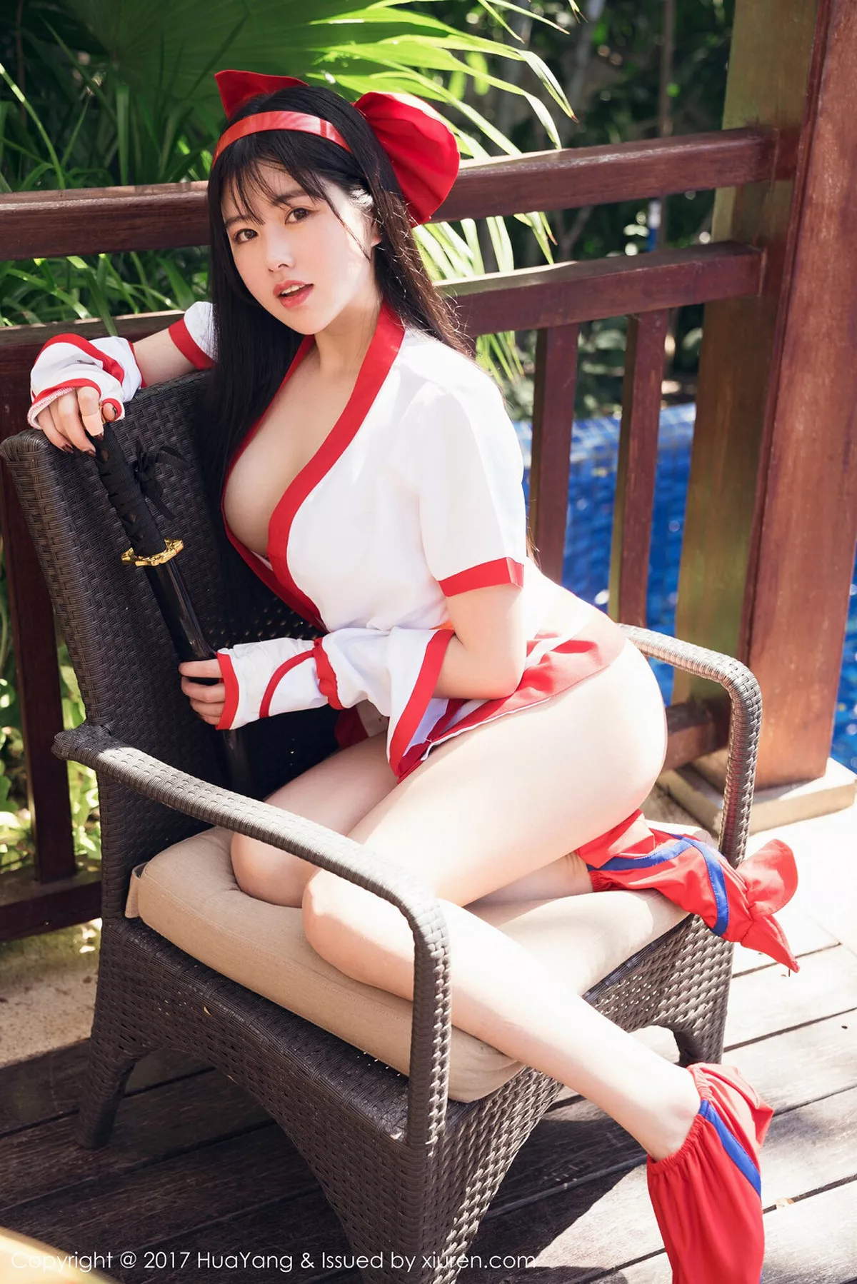 秀人集.com_[HuaYang花漾]Vol.018_女神娜露Selena三亚旅拍荣耀玩家最强福利泳池全裸诱惑写真40P