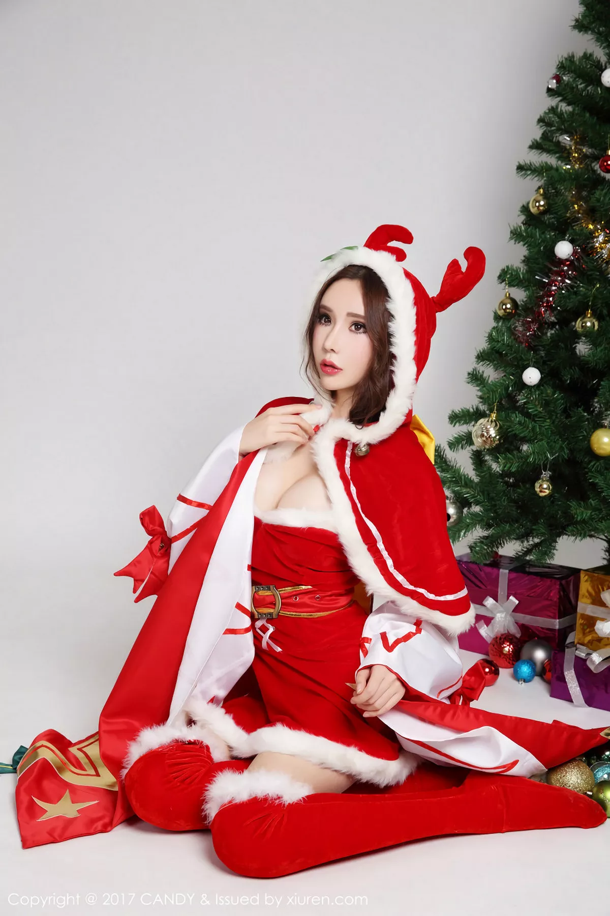 秀人集.com_[Candy糖果画报]Vol.047_网红馆模特合集圣诞主题红色圣诞女郎爆乳诱惑写真38P