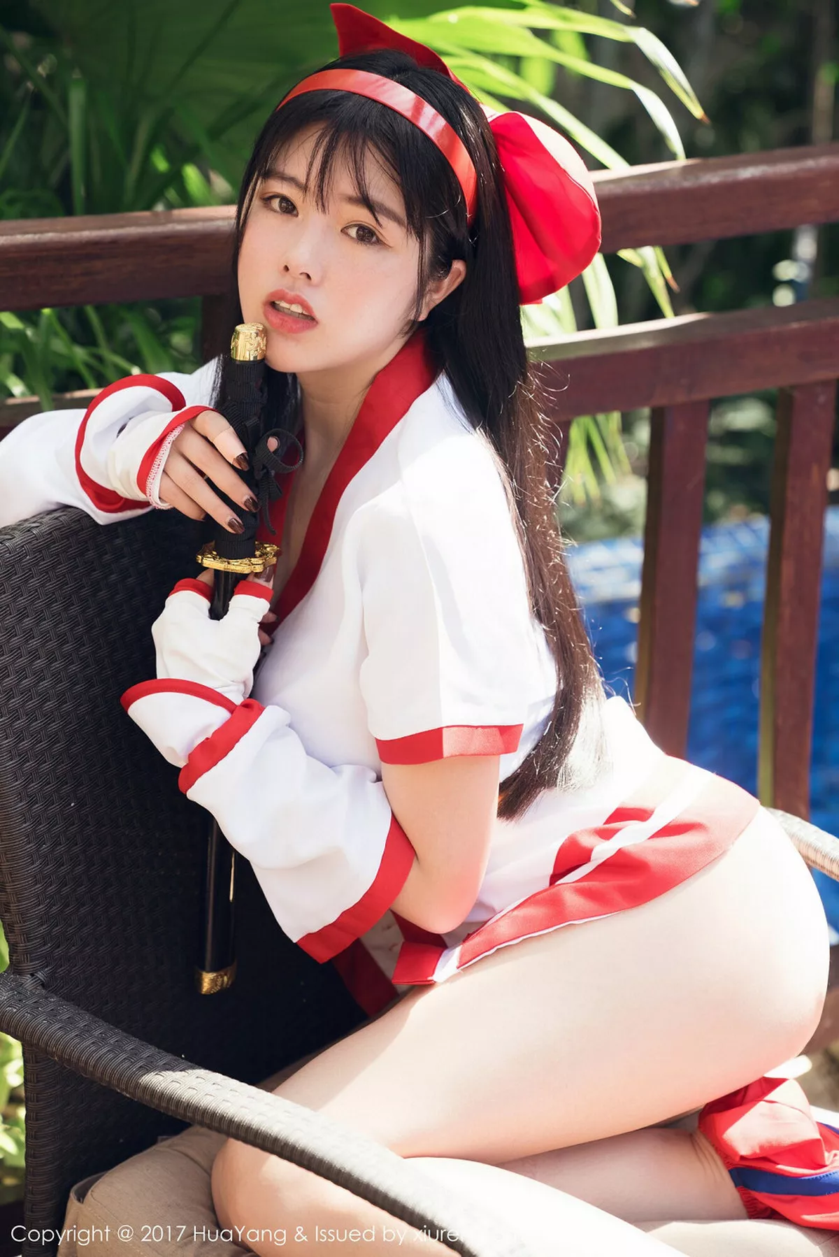 秀人集.com_[HuaYang花漾]Vol.018_女神娜露Selena三亚旅拍荣耀玩家最强福利泳池全裸诱惑写真40P