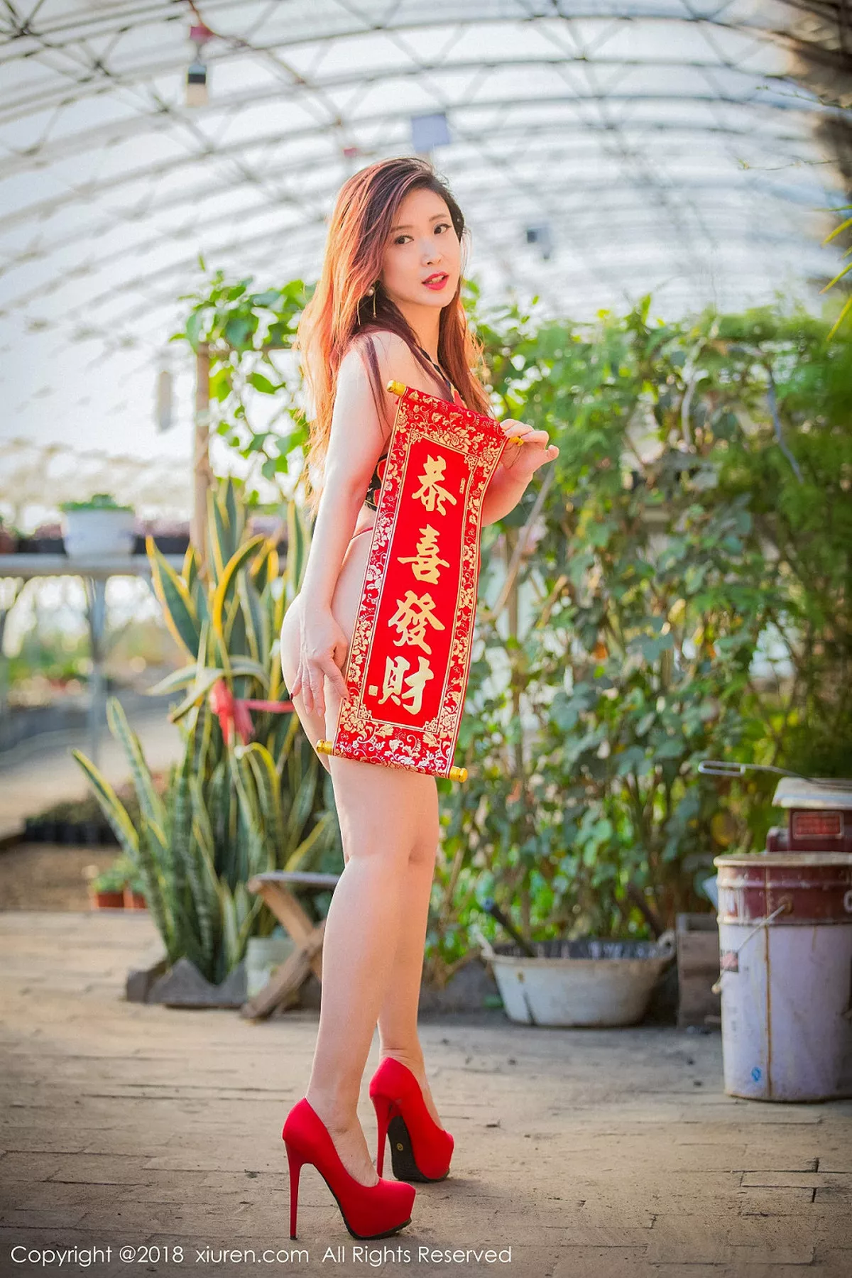 秀人集.com_[XiuRen秀人网]No.887_嫩模西希白兔新年祝福主题户外大尺度露出白嫩肌肤诱惑写真43P