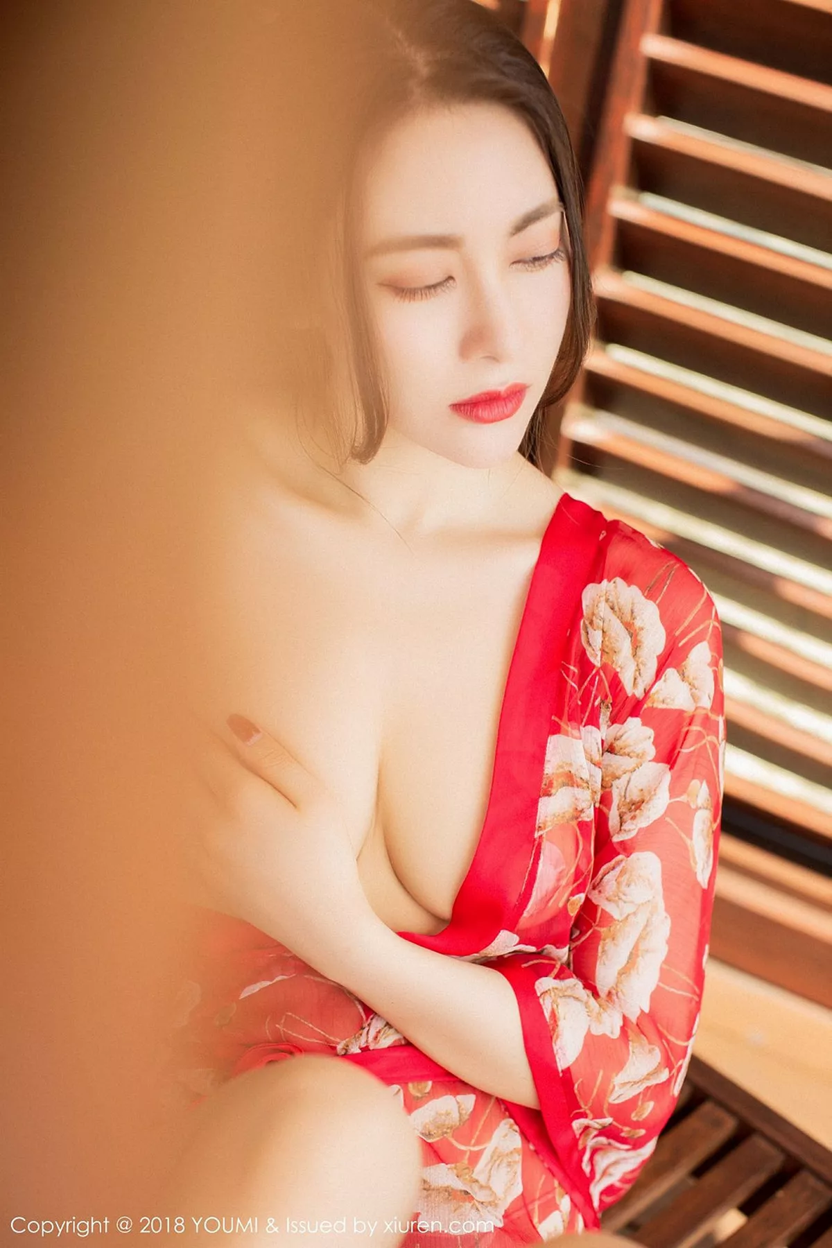 秀人集.com_[YouMi尤蜜荟]Vol.104_女神穆菲菲马尔代夫旅拍红色和服真空露美乳喷血诱惑写真43P
