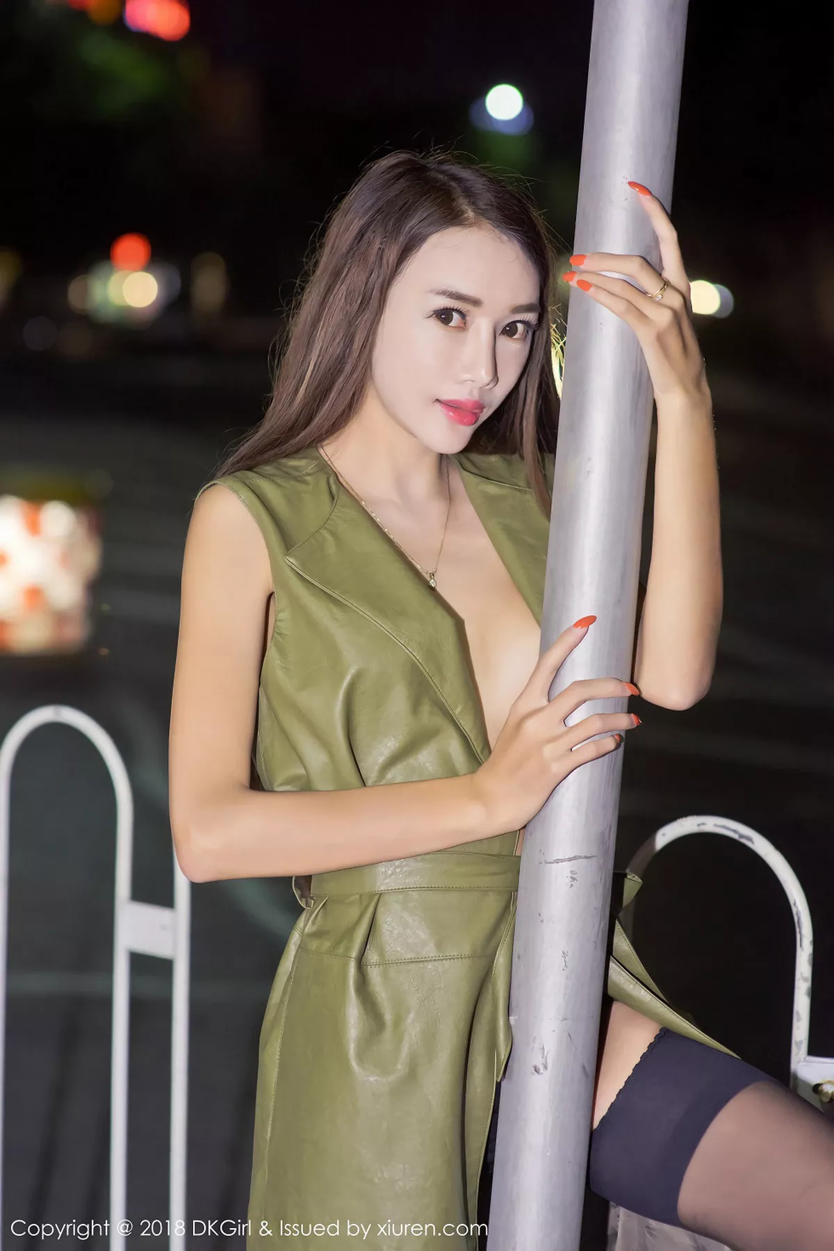 秀人集.com_[DKGirl御女郎]Vol.059_嫩模婕西儿jessie羊城旅拍羊城夜景真空露出豪乳诱惑写真49P