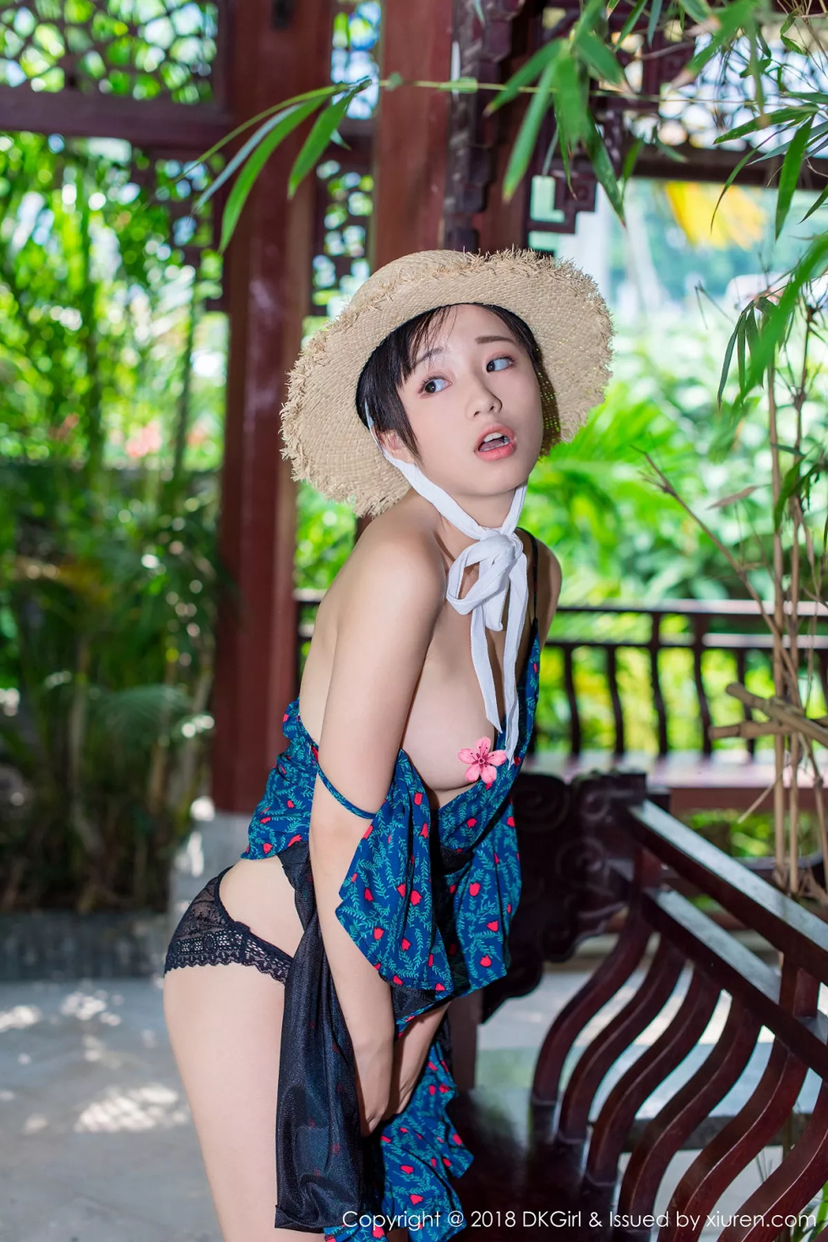 秀人集.com_[DKGirl御女郎]Vol.055_美乳女神苍井优香街拍特辑甜美草帽少女露背吊带裙性感写真53P