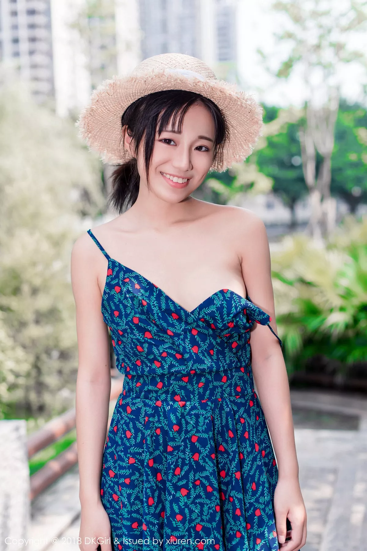 秀人集.com_[DKGirl御女郎]Vol.055_美乳女神苍井优香街拍特辑甜美草帽少女露背吊带裙性感写真53P
