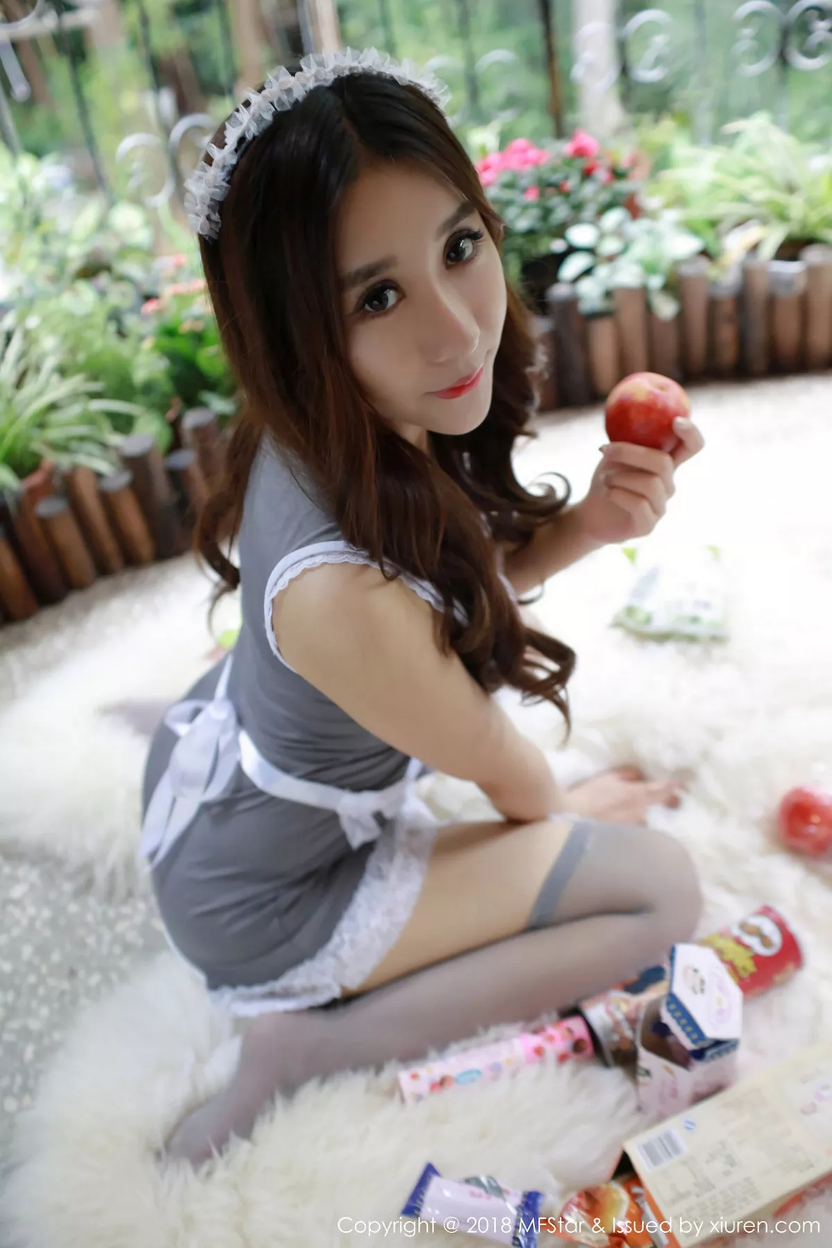 秀人集.com_[MFStar模范学院]Vol.115_嫩模昆熙Quincey灰丝吊带女仆装+粉红兔女郎诱惑写真40P