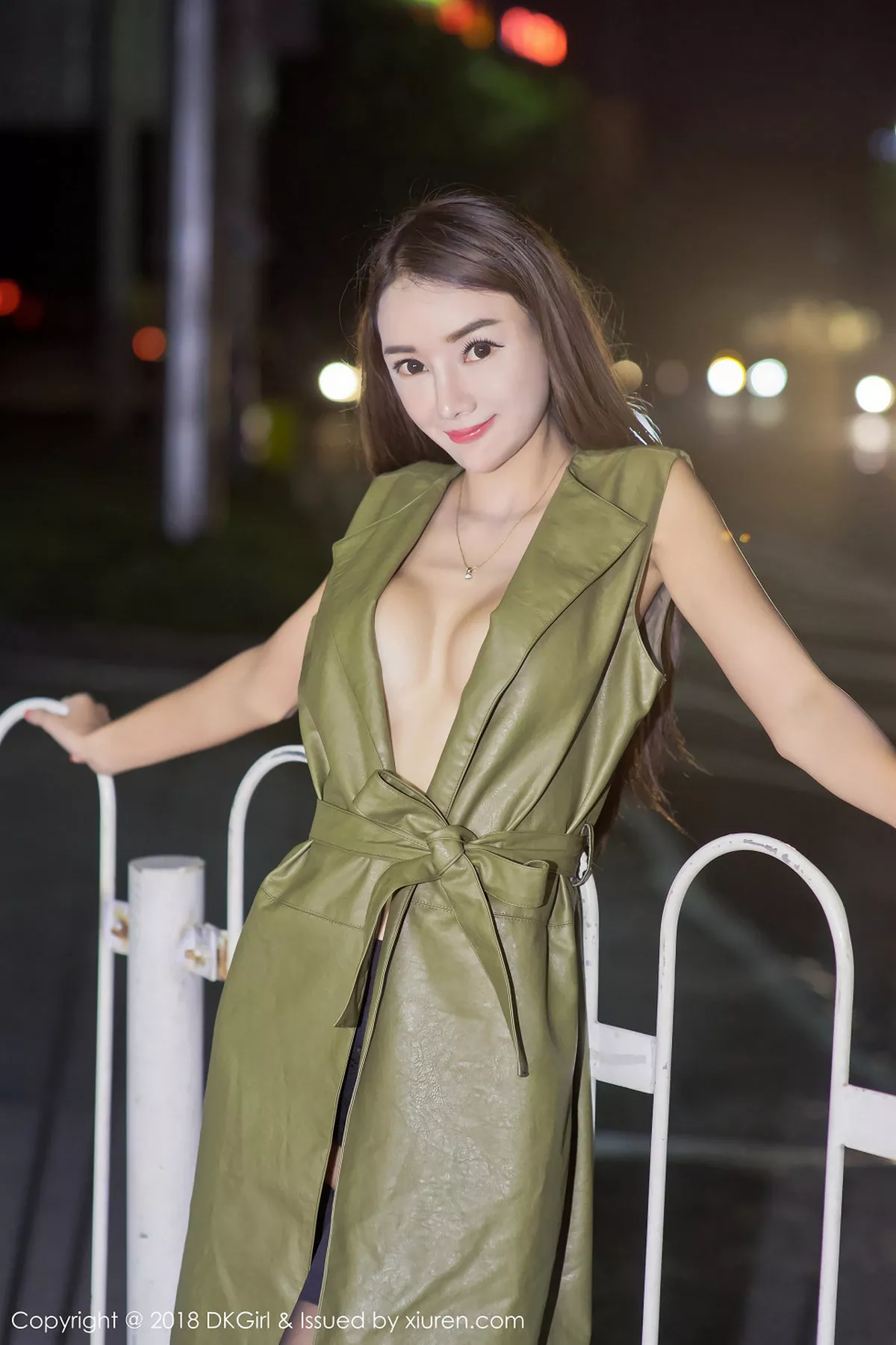秀人集.com_[DKGirl御女郎]Vol.059_嫩模婕西儿jessie羊城旅拍羊城夜景真空露出豪乳诱惑写真49P