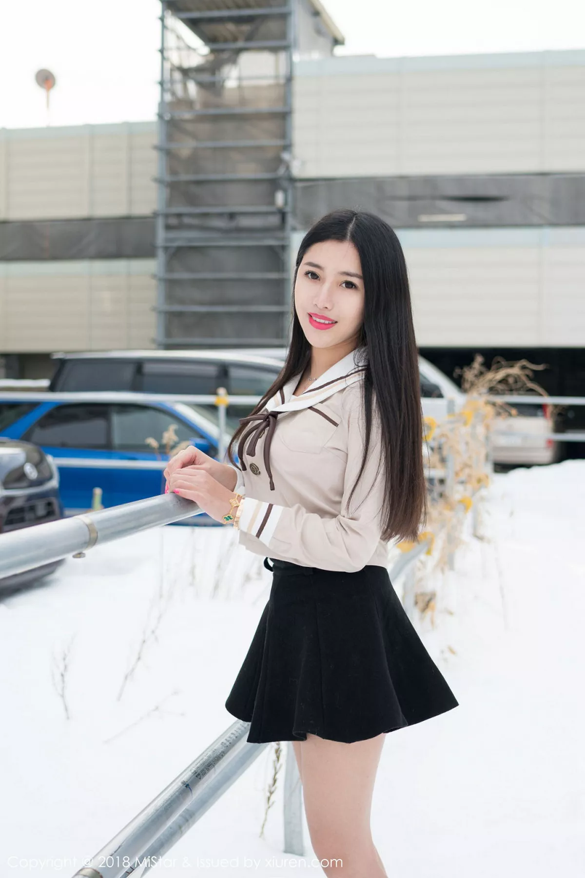 秀人集.com_[MiStar魅妍社]Vol.216_女神陈嘉嘉Tiffany北海道旅拍红色肚兜配丁字裤诱惑写真35P