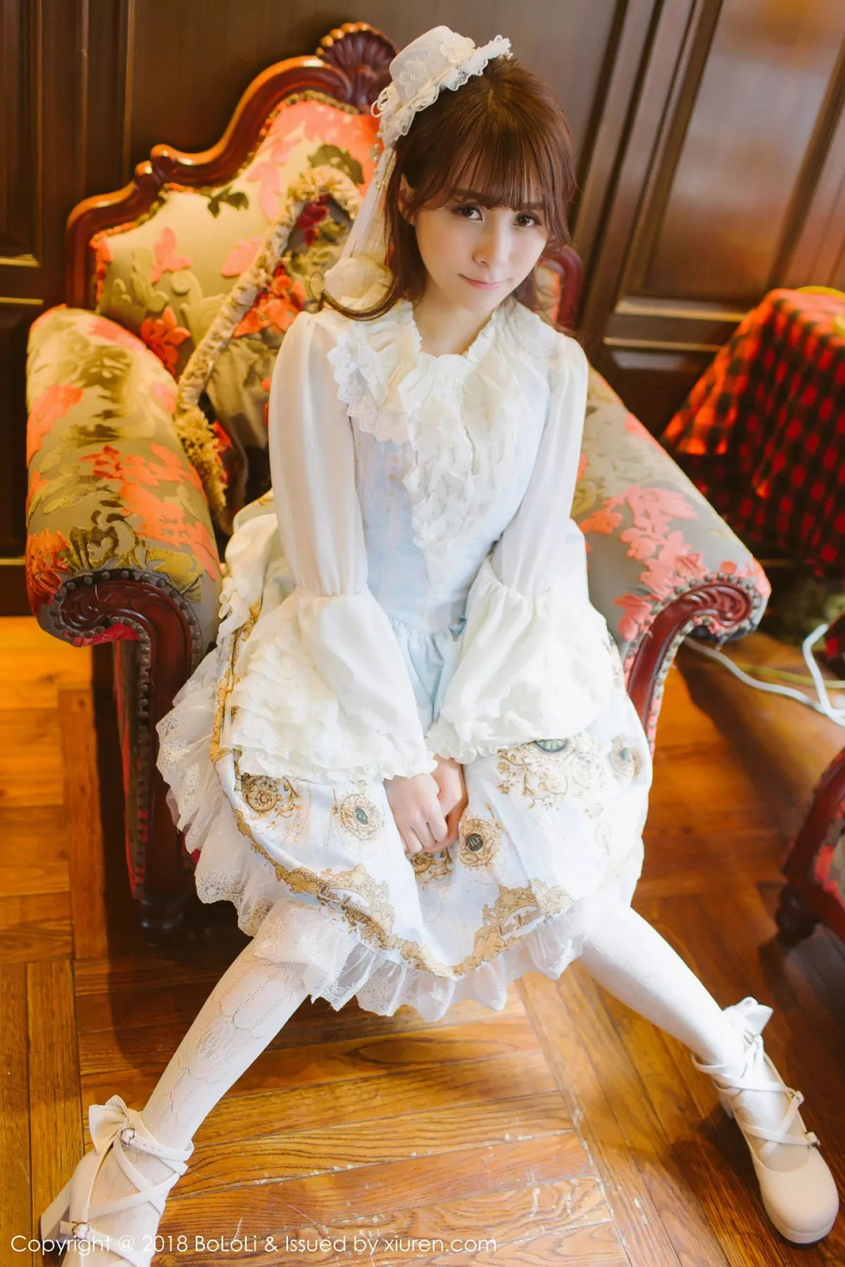 秀人集.com_[Tukmo兔几盟]Vol.113_嫩模夏美酱户外古典优雅洛丽塔系列+清纯可爱学生制服写真62P