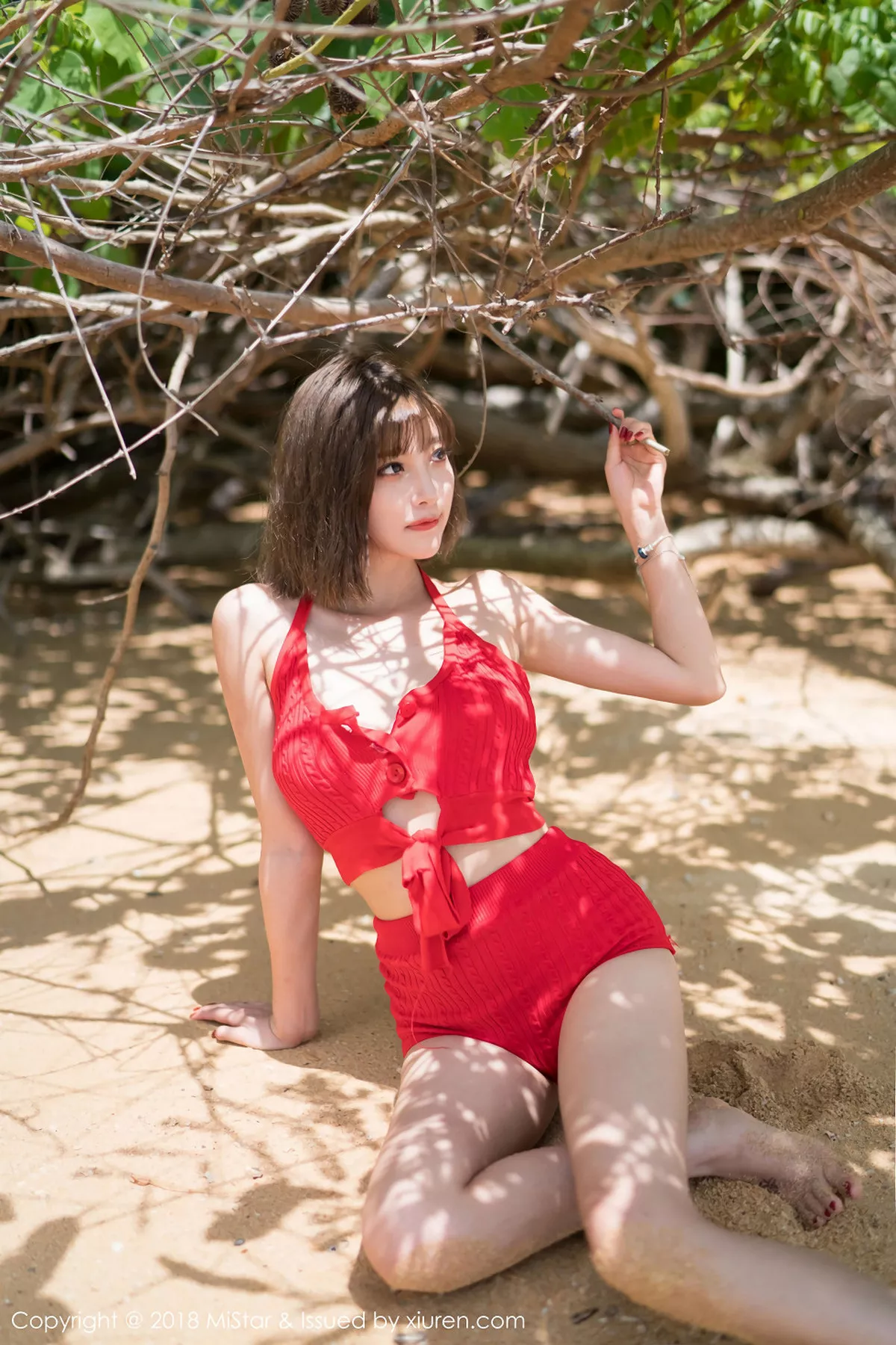 秀人集.com_[MiStar魅妍社]Vol.219_女神杨晨晨sugar甲米旅拍海边沙滩性感比基尼秀完美身材写真35P