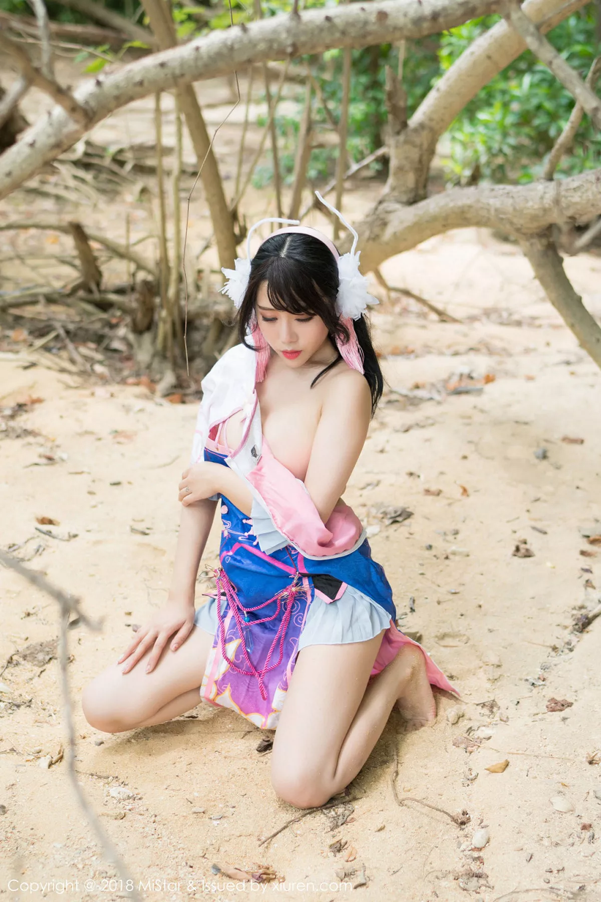 秀人集.com_[MiStar魅妍社]Vol.215_女神兜豆靓Youlina甲米旅拍外拍COS不知火舞热辣诱惑写真50P