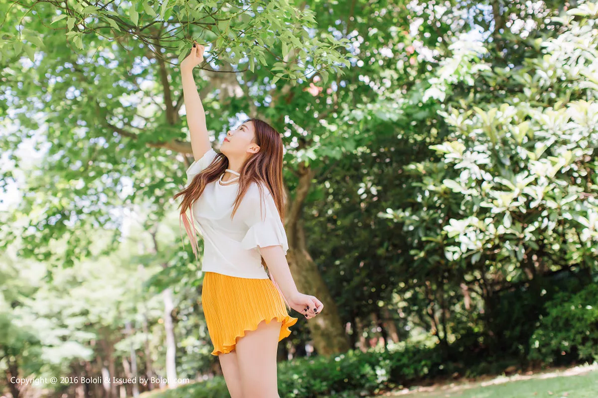秀人集.com_[Tukmo兔几盟]Vol.109_清纯嫩模董成丽游乐园里白色短袖衫配黄色短裙清爽迷人写真40P