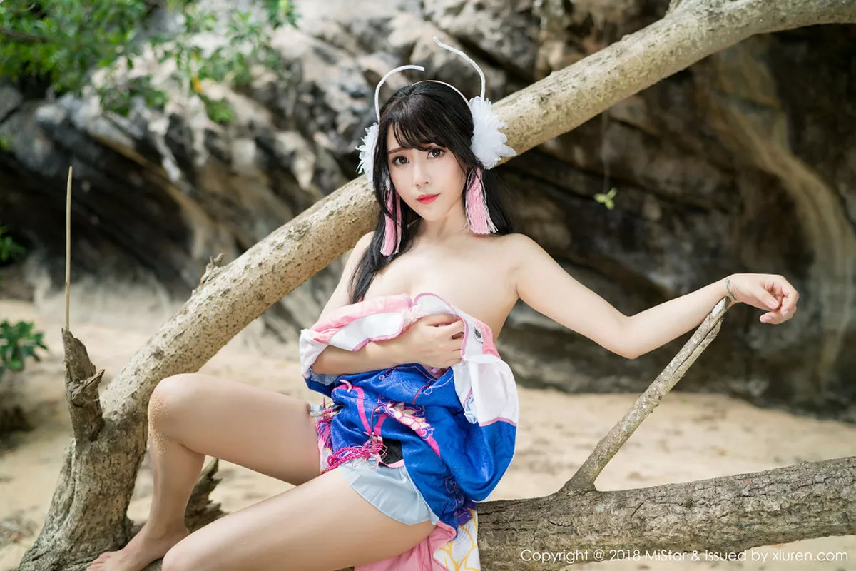 秀人集.com_[MiStar魅妍社]Vol.215_女神兜豆靓Youlina甲米旅拍外拍COS不知火舞热辣诱惑写真50P