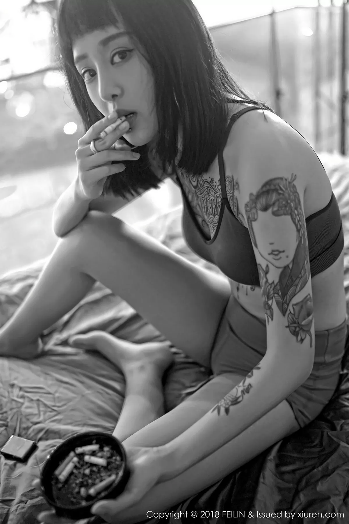 秀人集.com_[FeiLin嗲囡囡]Vol.129_嫩模赵艺璇居家私房性感内衣黑白风系列配彩色纹身写真39P