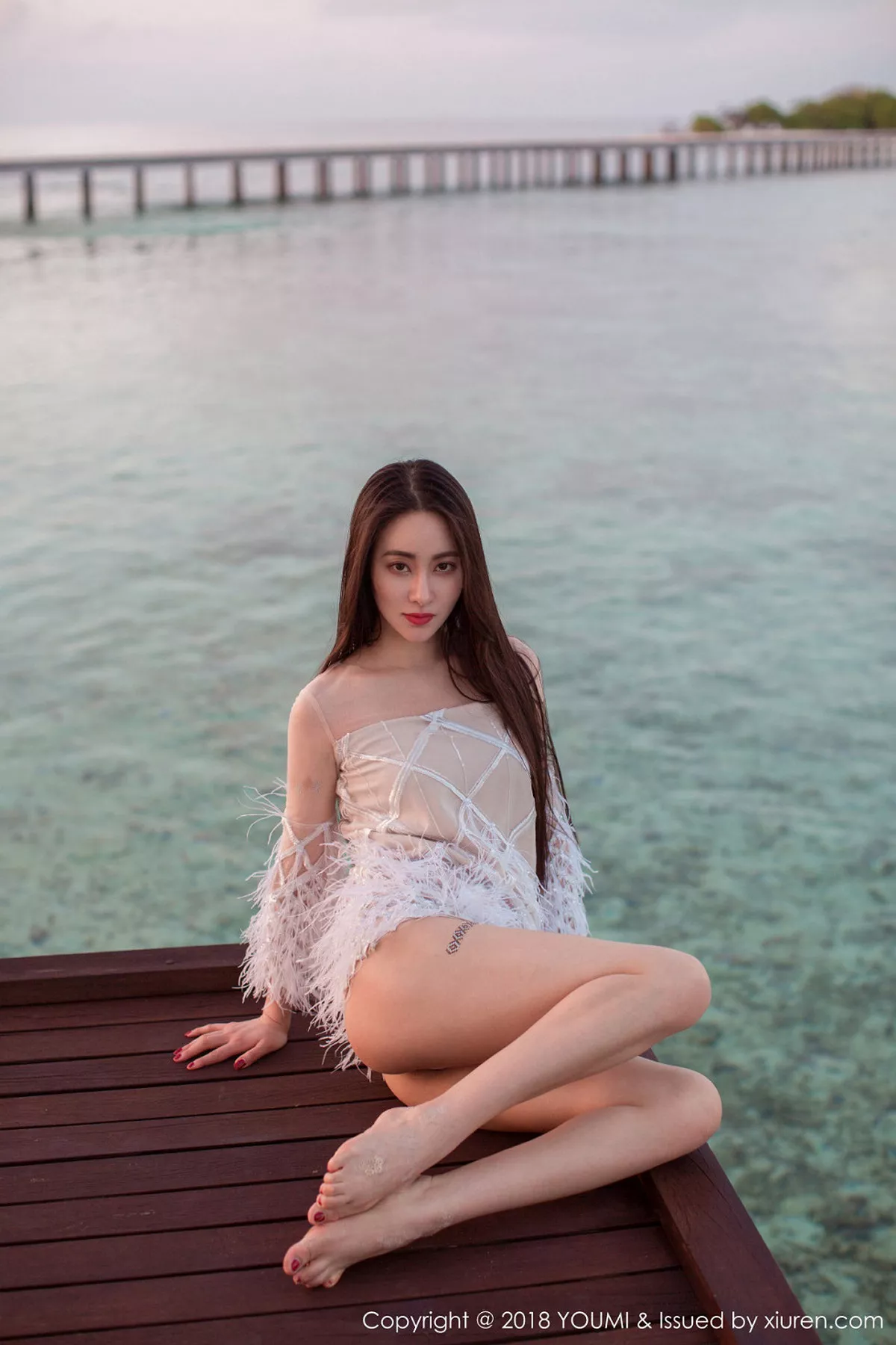 秀人集.com_[YouMi尤蜜荟]Vol.135_御姐穆菲菲马尔代夫旅拍泳池边高叉连体泳衣湿身诱惑写真41P