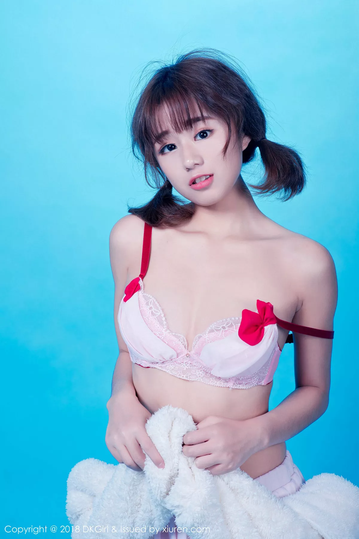 秀人集.com_[DKGirl御女郎]Vol.066_嫩模仓井优香红色圣诞女郎真空半露美乳遮点火辣诱惑写真55P