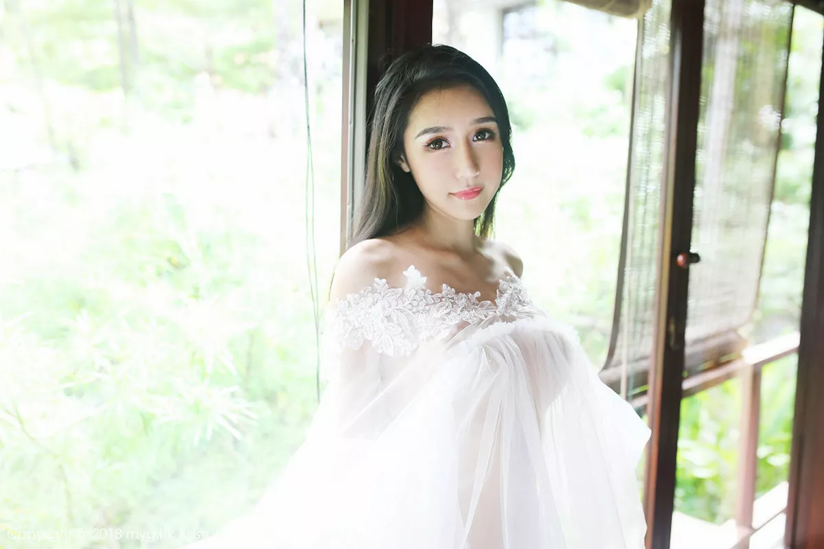 秀人集.com_[MyGirl美媛馆]Vol.281_嫩模于大乔普吉岛旅拍泳池里性感比基尼半露豪乳诱惑写真76P