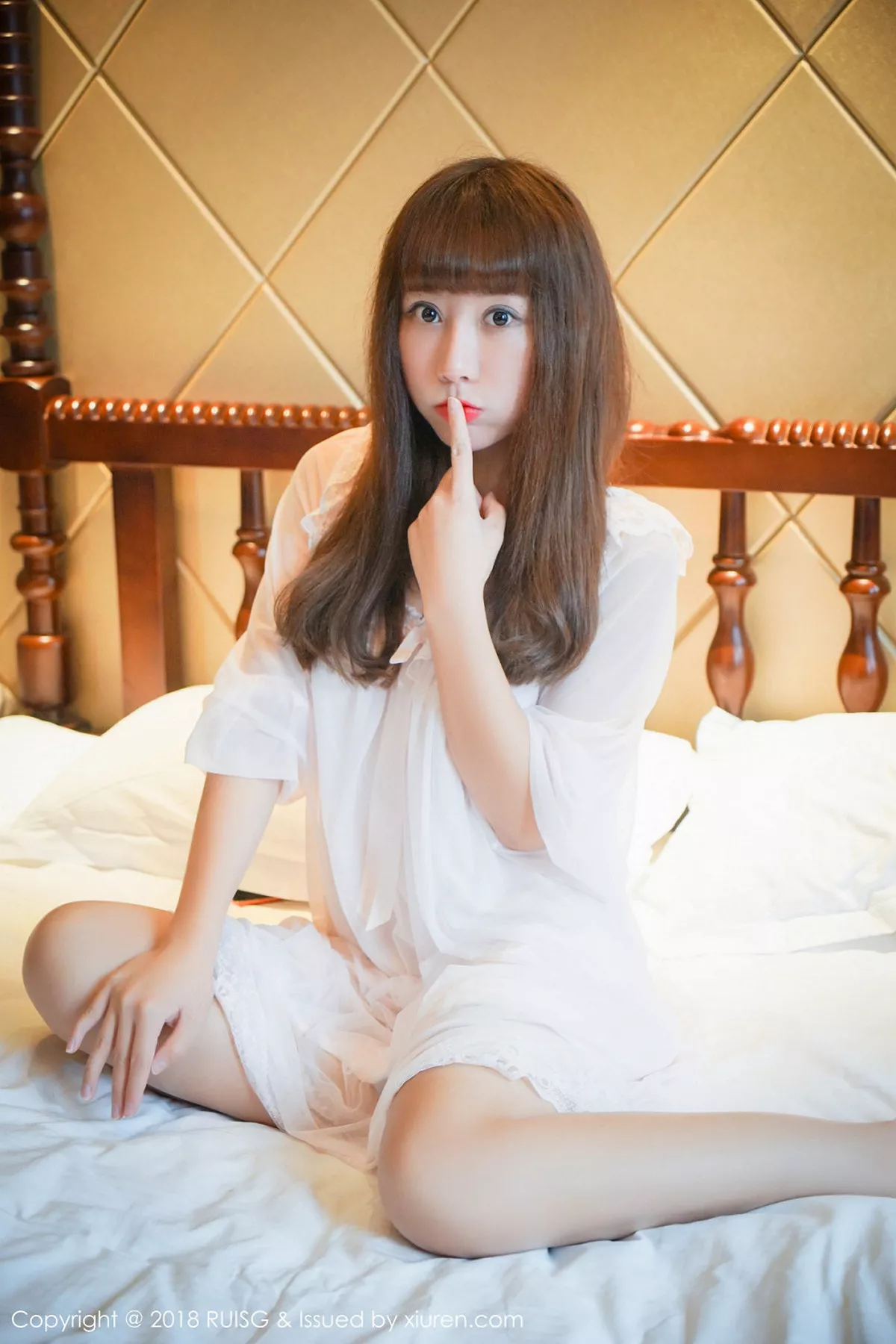 秀人集.com_[RUISG瑞丝馆]Vol.043_嫩模夏笑笑Summer红色渔网情趣内衣配红丝袜完美诱惑写真44P