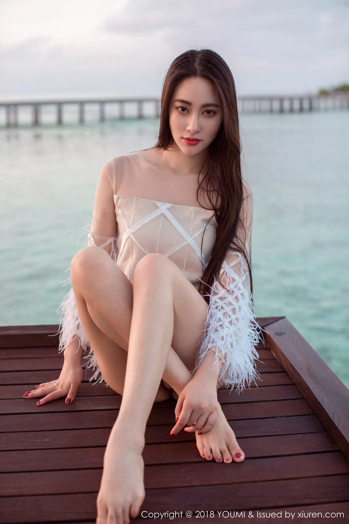秀人集.com_[YouMi尤蜜荟]Vol.135_御姐穆菲菲马尔代夫旅拍泳池边高叉连体泳衣湿身诱惑写真41P