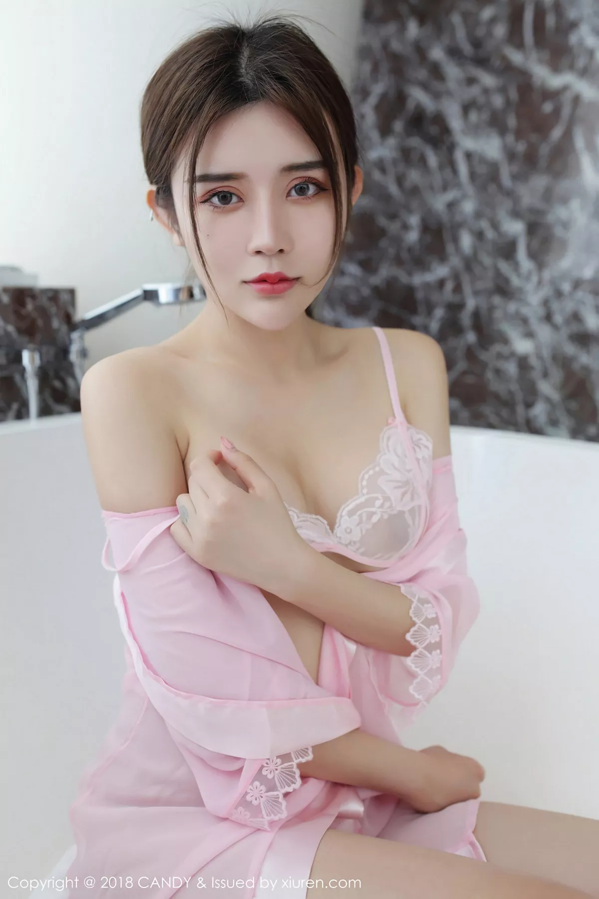 秀人集.com_[Candy糖果画报]Vol.058_嫩模Cris_卓娅祺真空连身裙配白色蕾丝袜秀美乳撩人诱惑写真44P