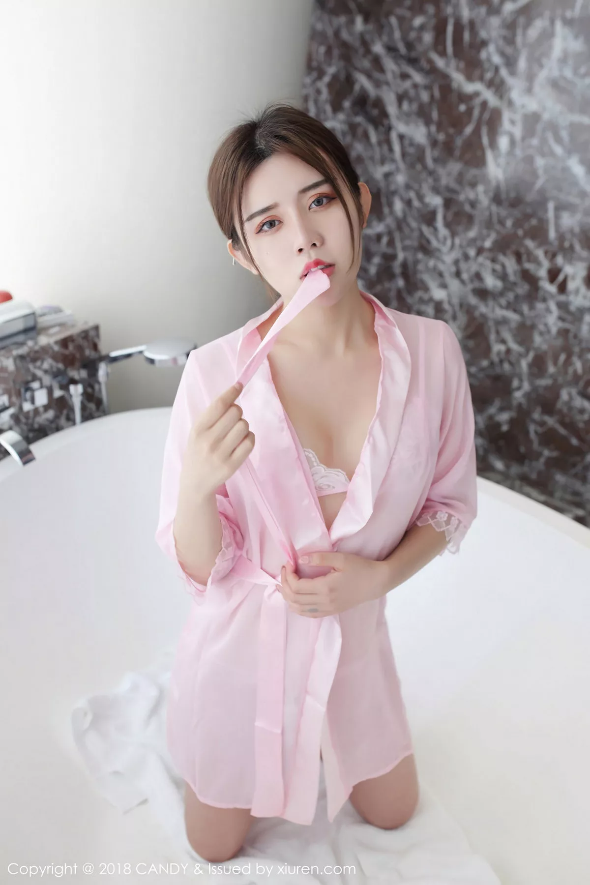 秀人集.com_[Candy糖果画报]Vol.058_嫩模Cris_卓娅祺真空连身裙配白色蕾丝袜秀美乳撩人诱惑写真44P